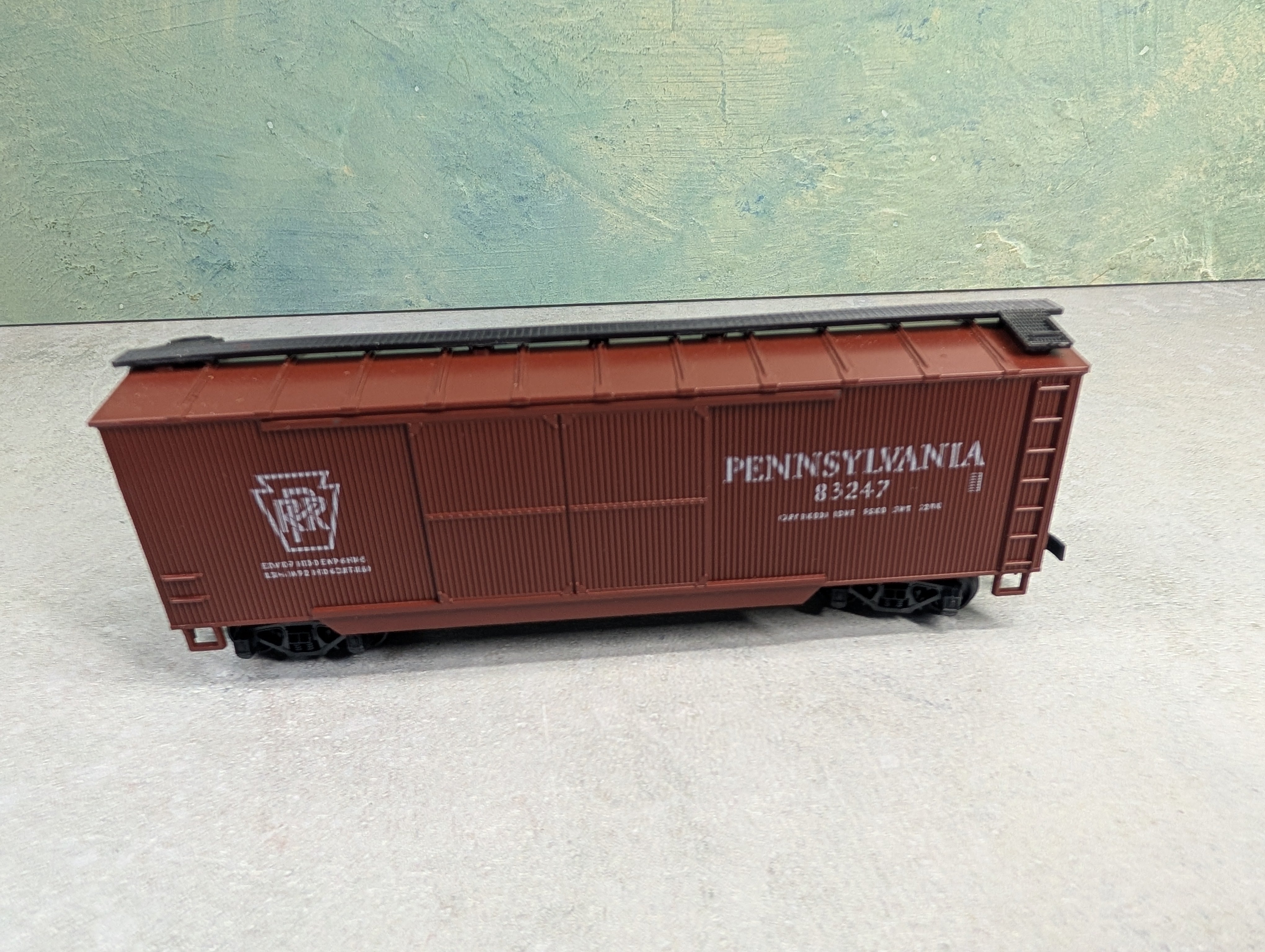 USED AHM HO Scale Wooden Double Door Box Car Pennsylvania #83247