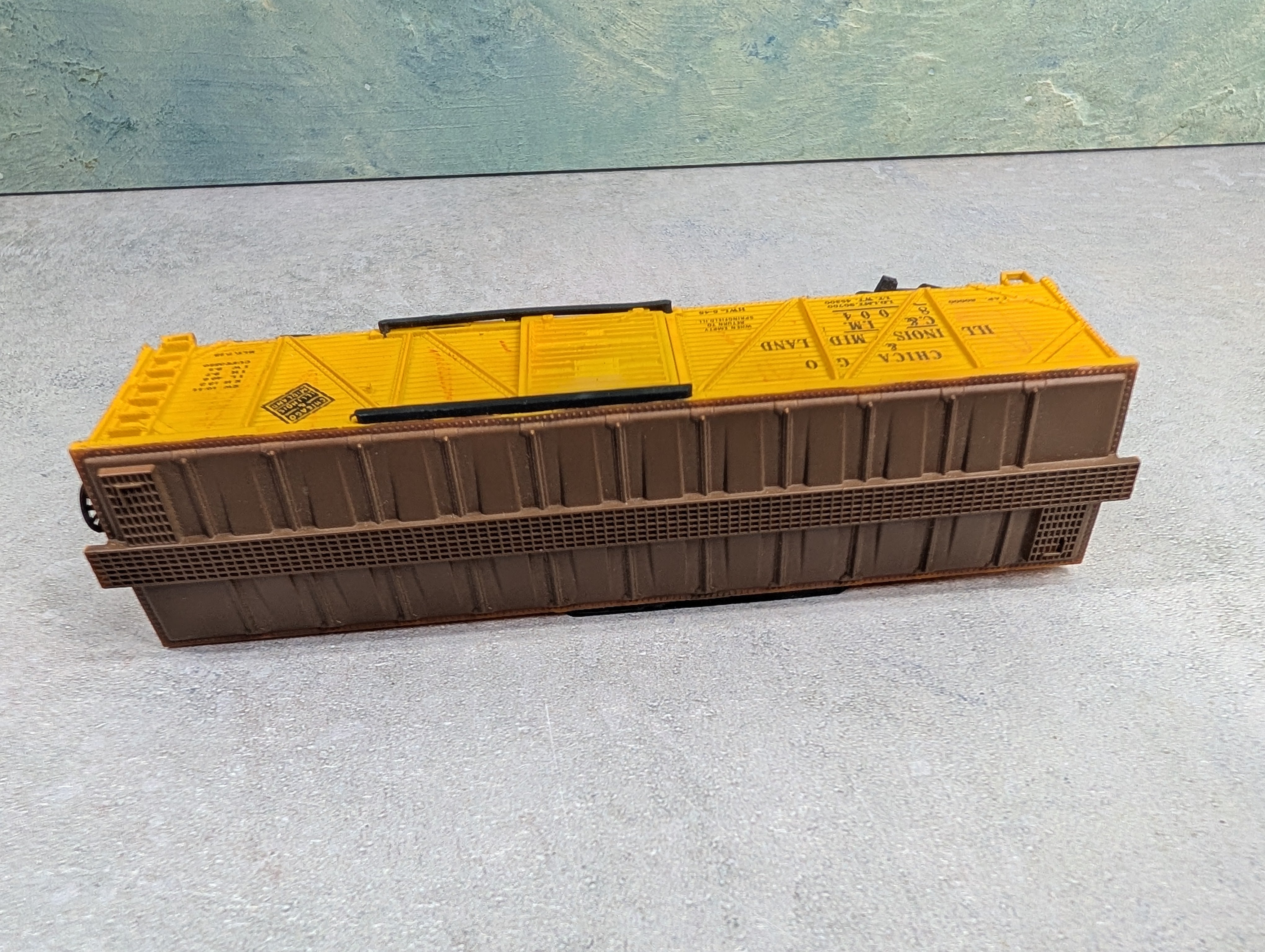 USED Life-Like HO Scale 42' Wooden Box Car Chicago and Illinois Midland Railway C&IM #8004