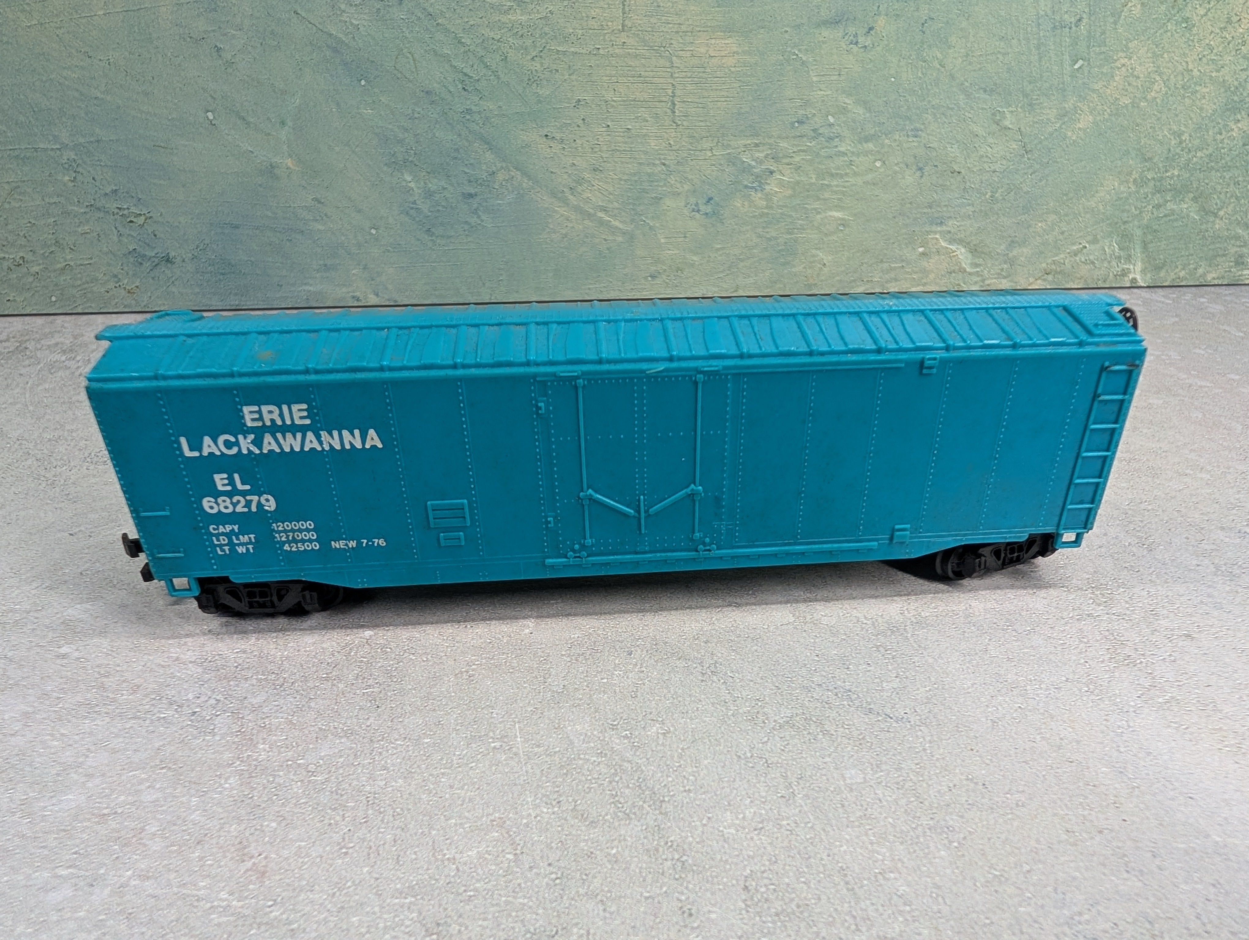USED Bachmann HO Scale 50' Box Car Erie Lackawanna EL #68279