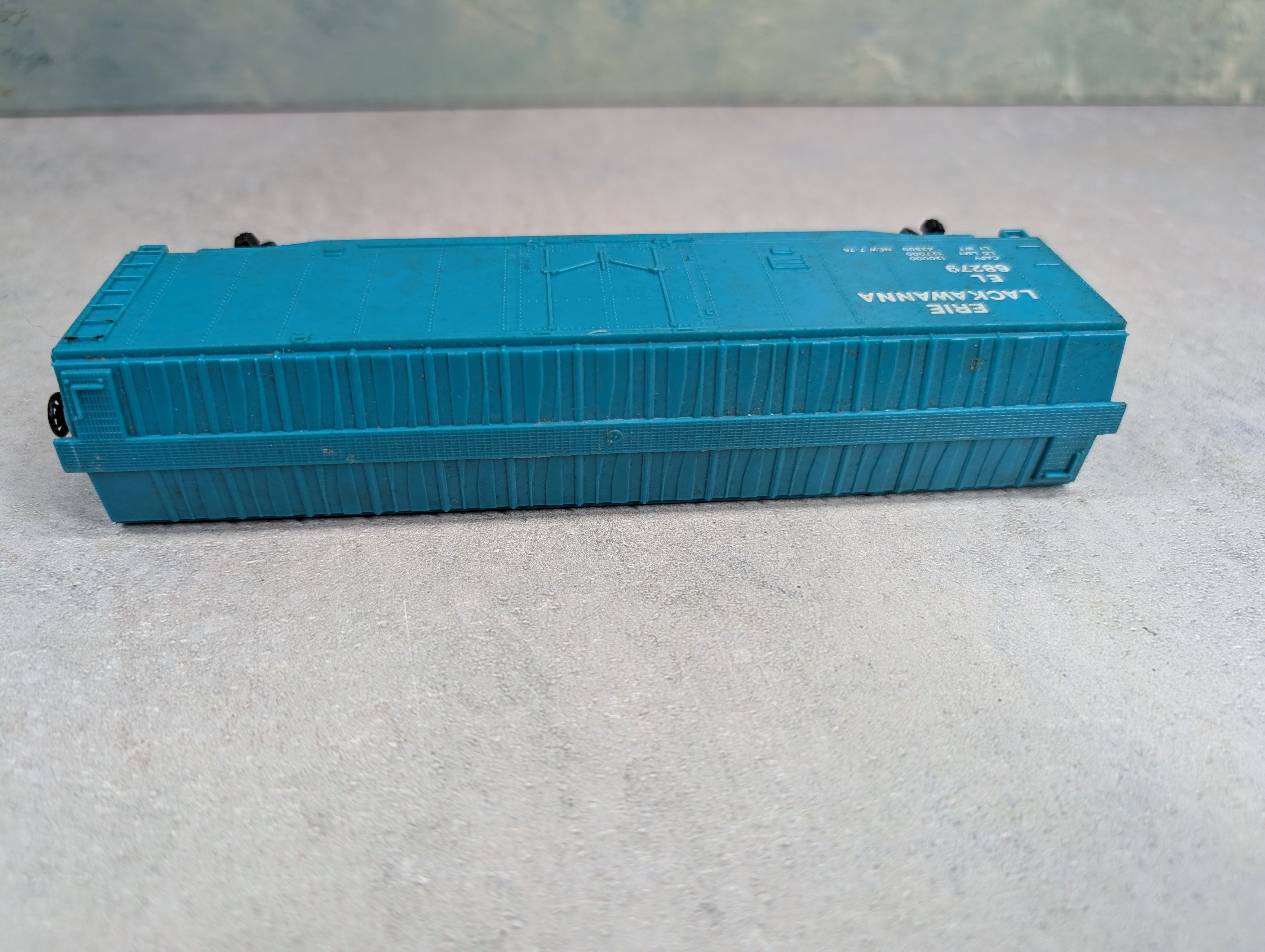 USED Bachmann HO Scale 50' Box Car Erie Lackawanna EL #68279
