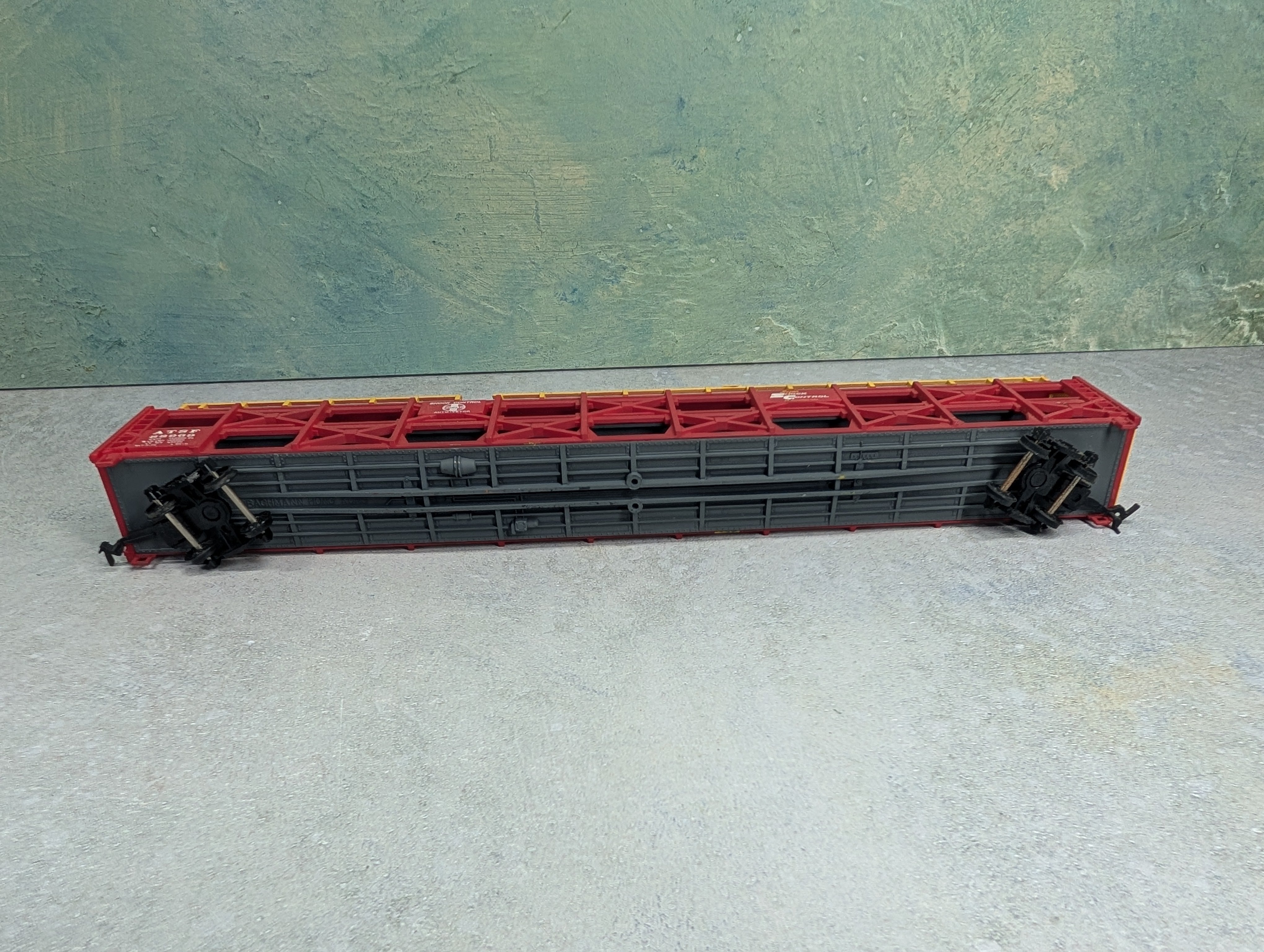 USED Bachmann HO Scale Auto Carrier Santa Fe ATSF #88969 Damaged/Missing Parts