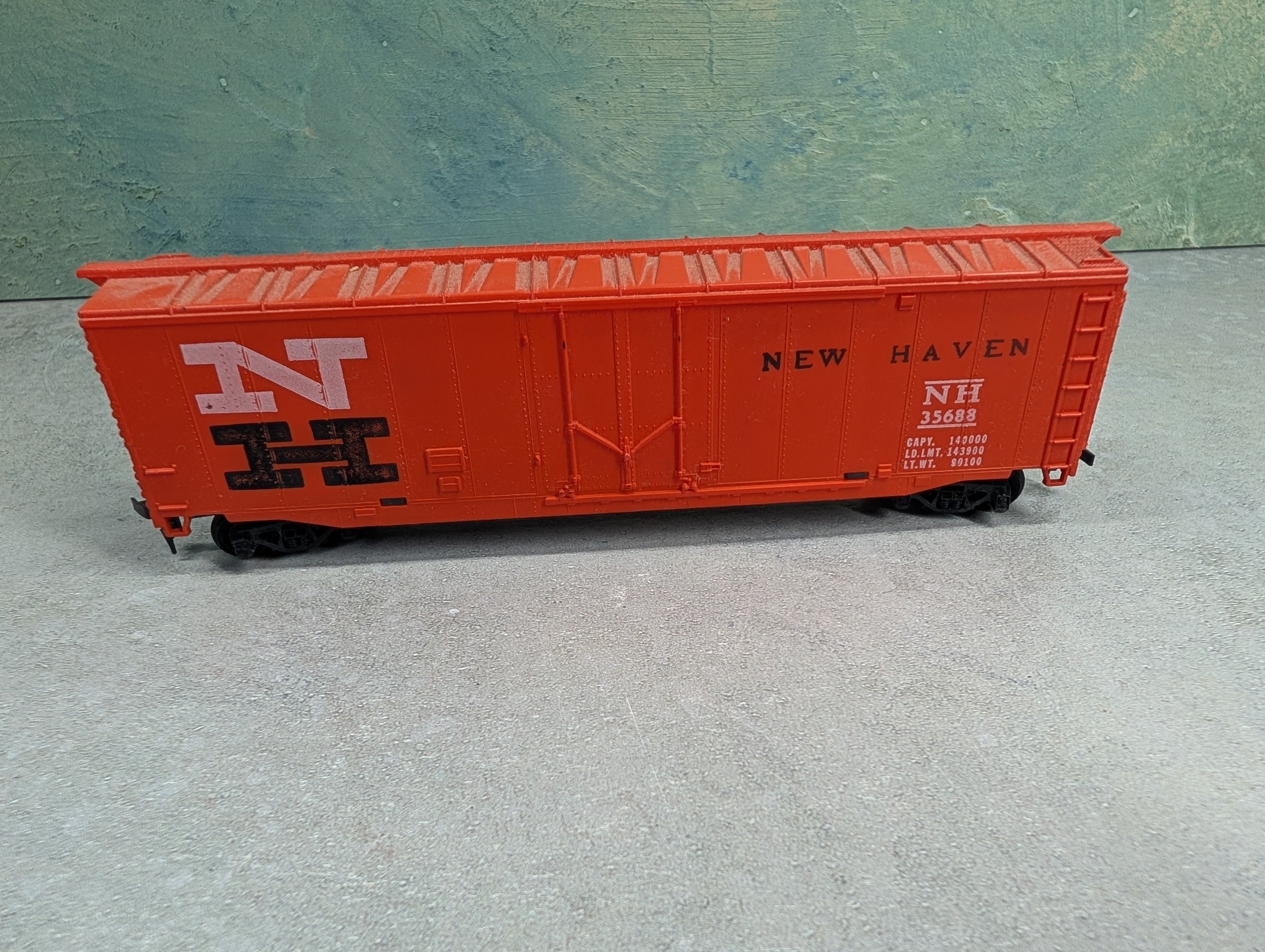 USED Tyco HO Scale 50' Box Car New Haven NH #35688