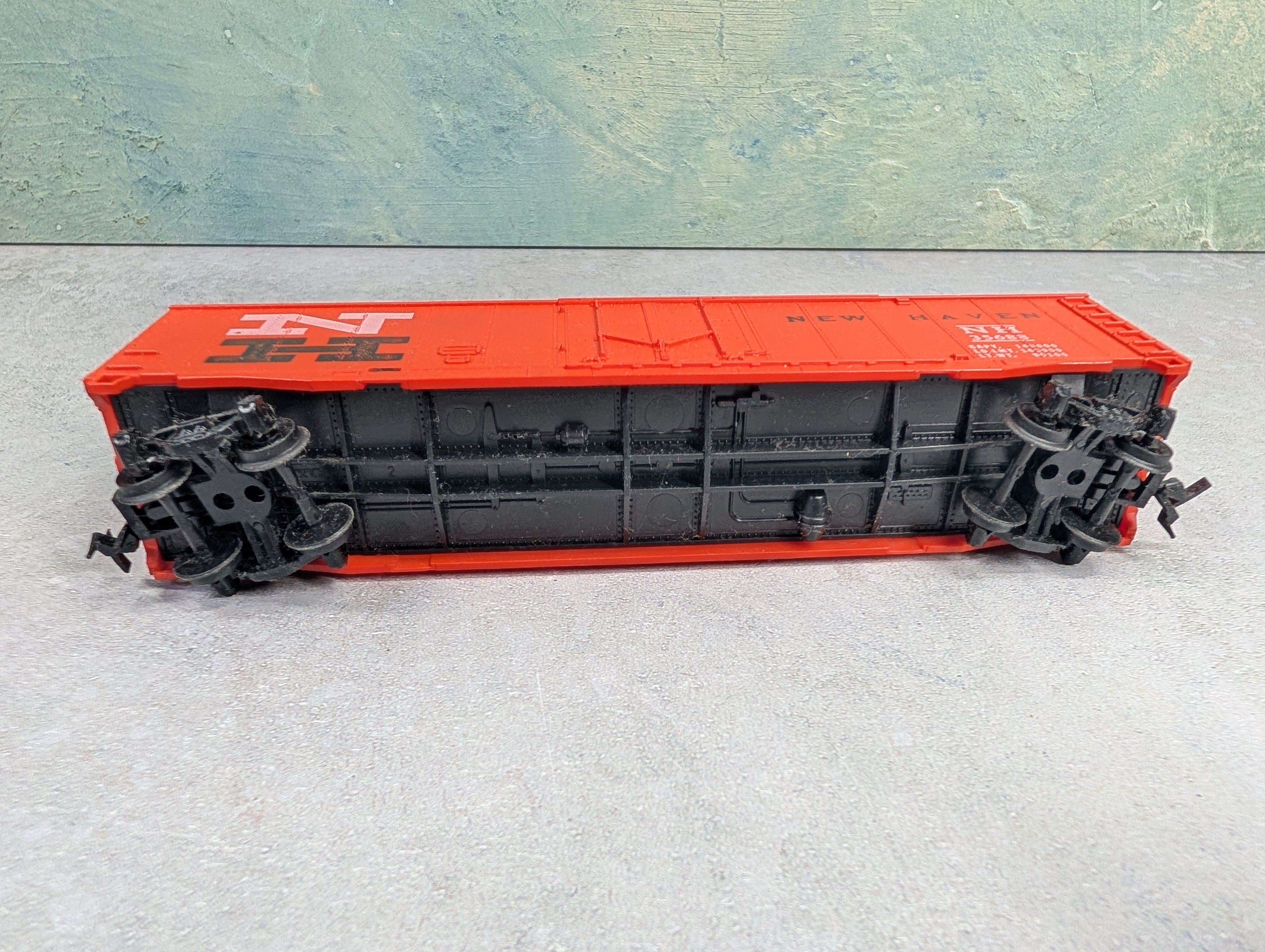 USED Tyco HO Scale 50' Box Car New Haven NH #35688