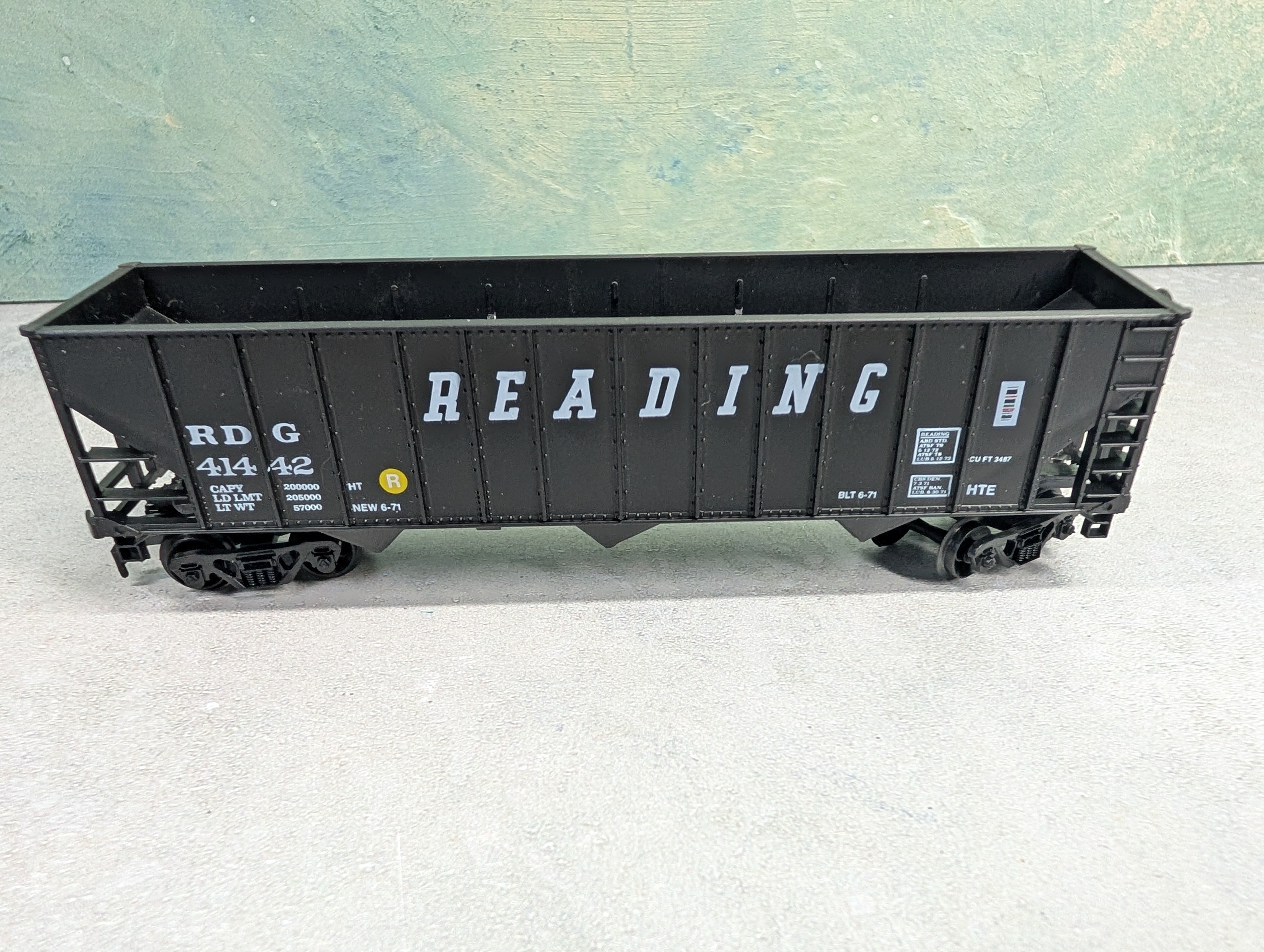 USED HO Scale 100 Ton Hopper Reading RDG #41442