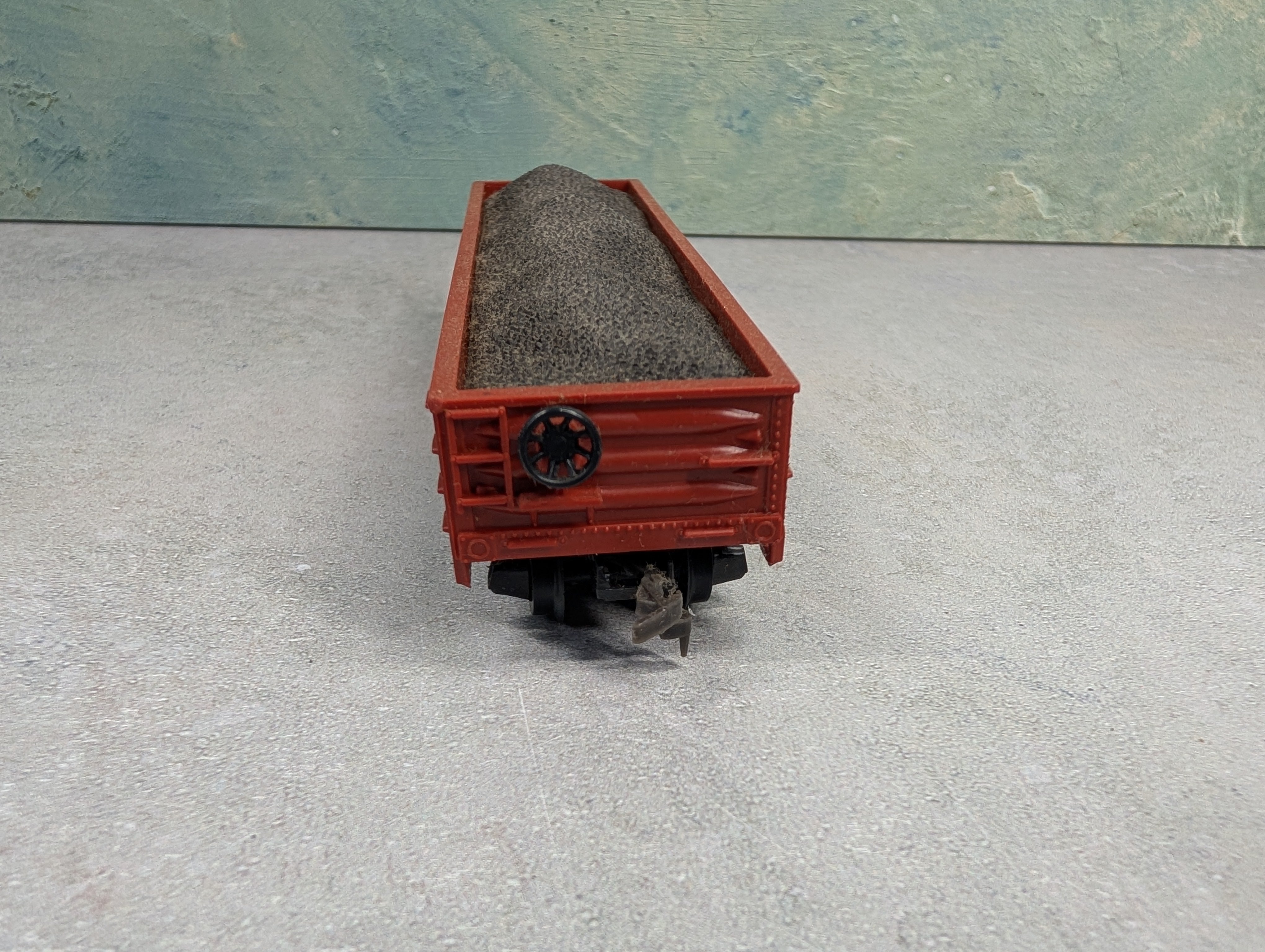 USED Model Power HO Scale 40' Gondola Pennsylvania #357621 Red w/ Load