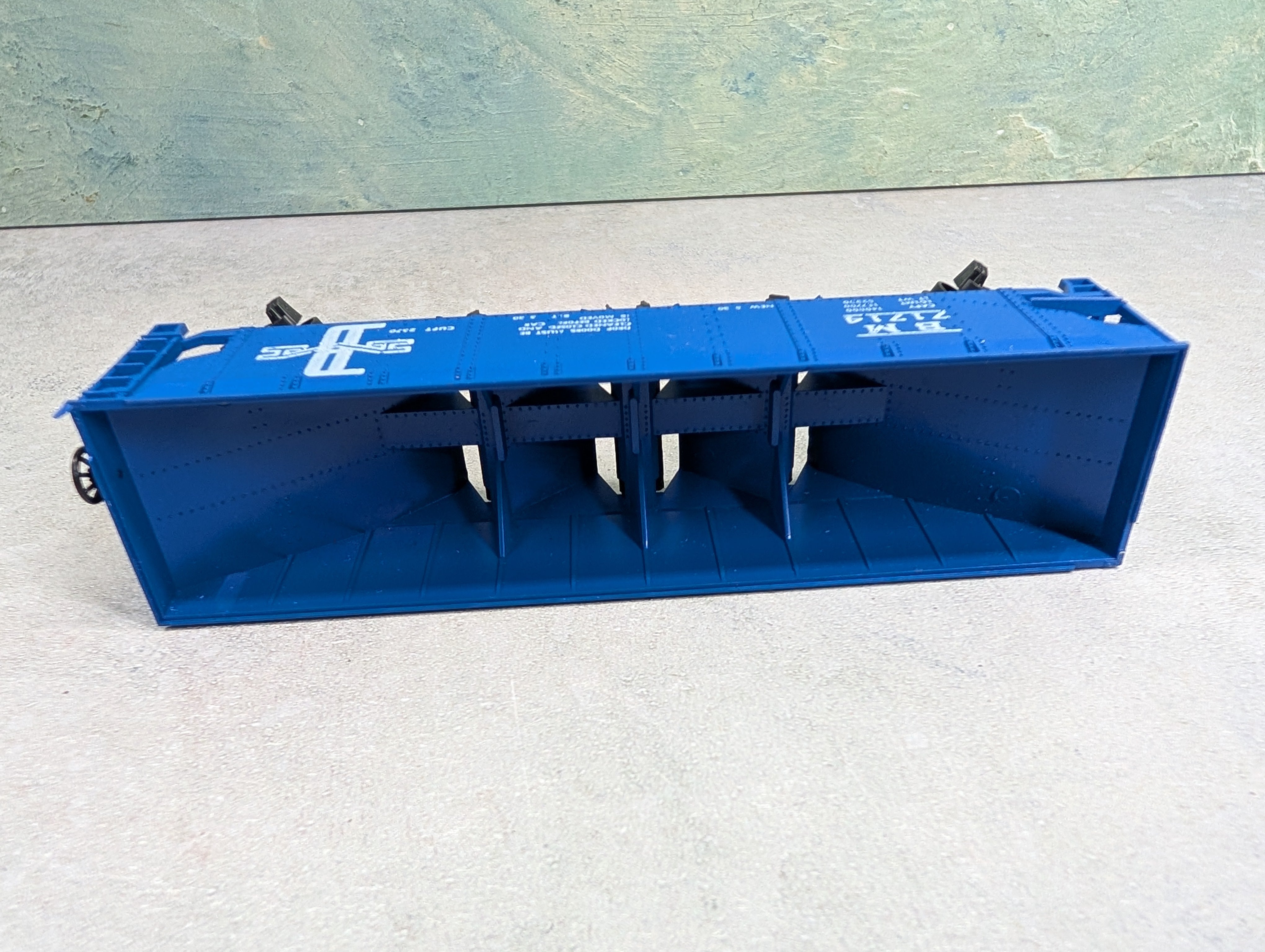 USED Model Power HO Scale Operating Quad Hopper Boston and Maine BM #71714