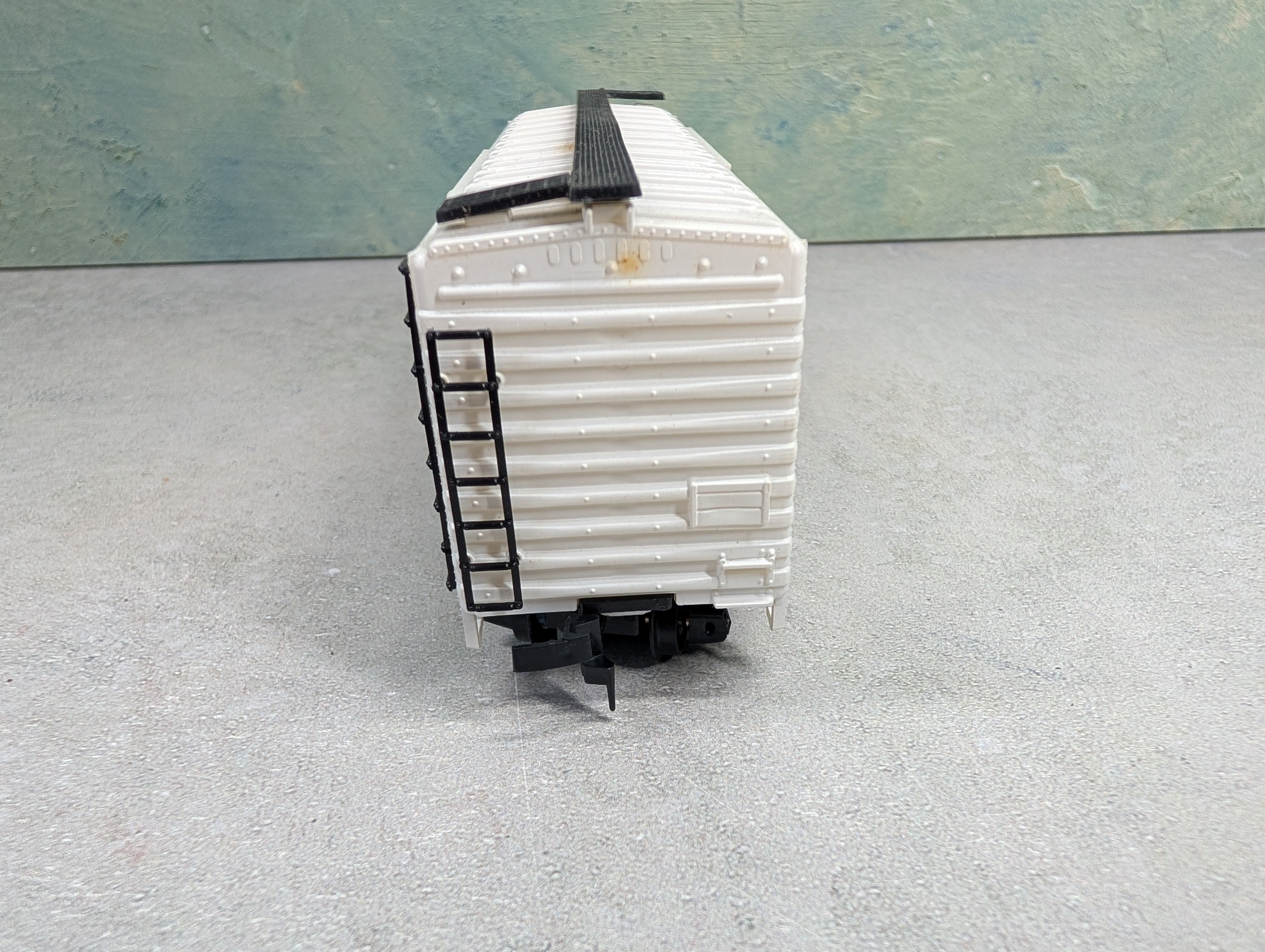 USED Model Power HO Scale 40' Reefer Box Car New York Central MDT #9040