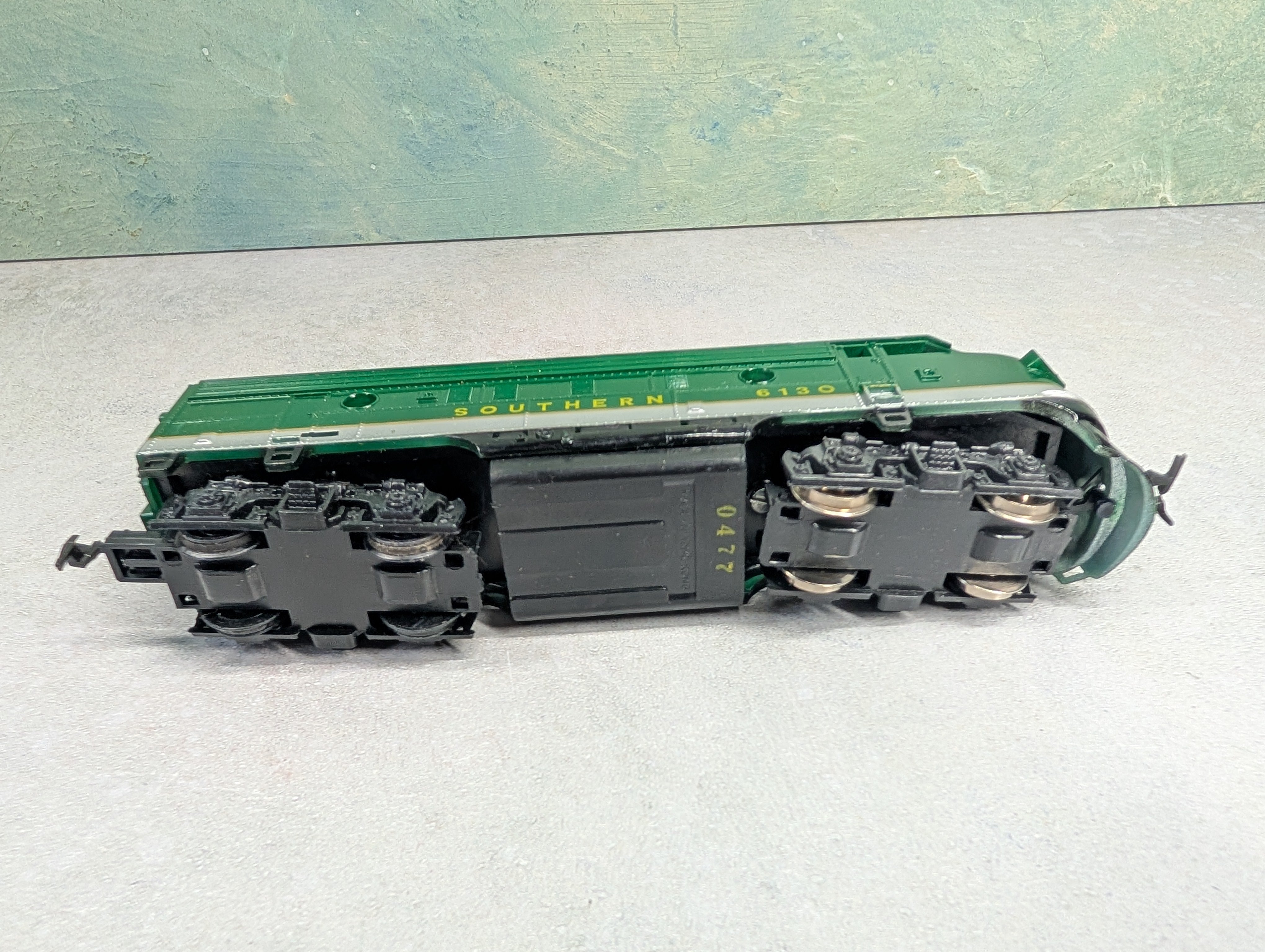 USED Life-Like HO Scale F-7 Diesel Locomotive Southern #6130 Parts/Repairs DC