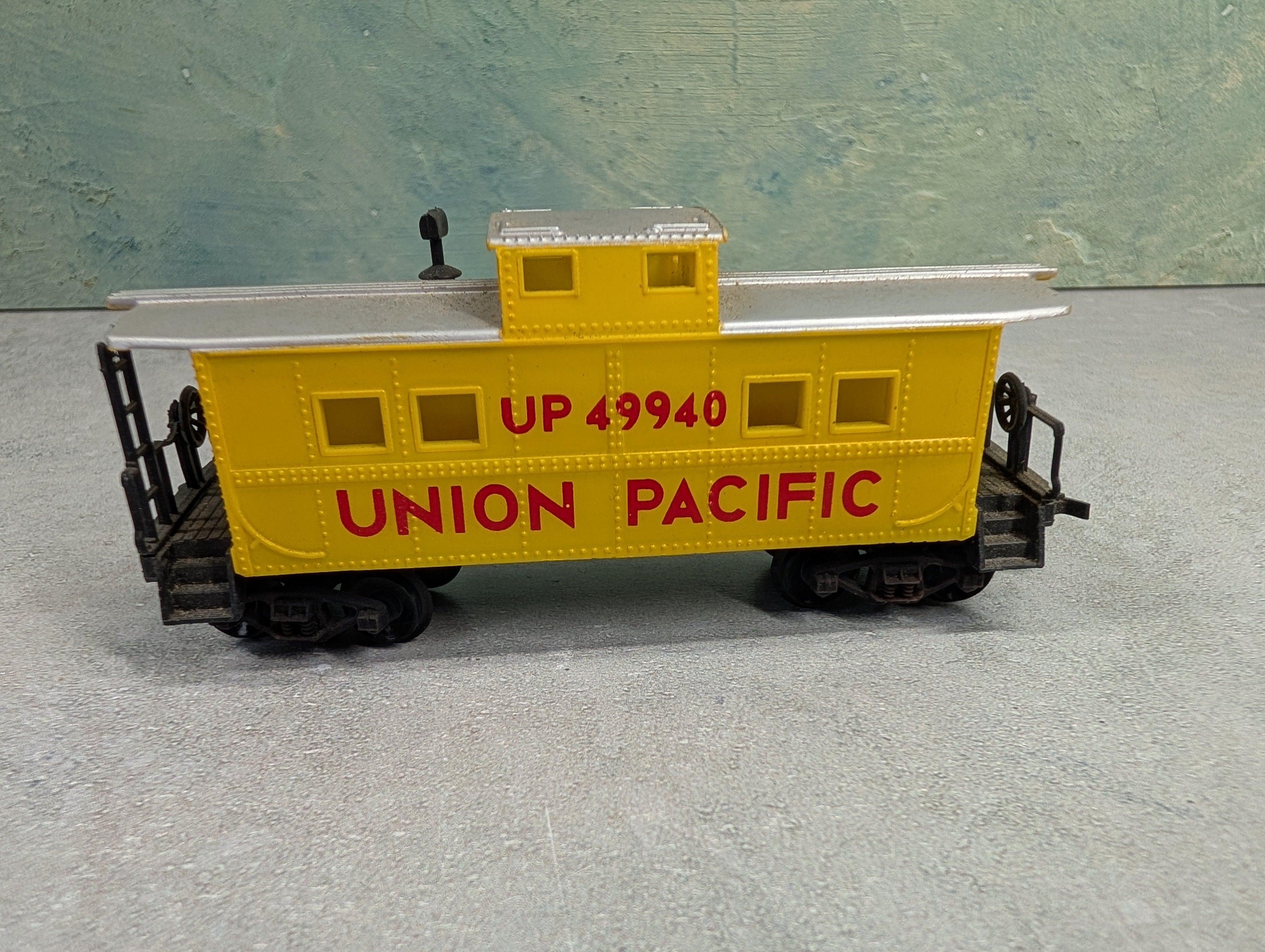 USED Life-Like HO Scale Caboose Union Pacific UP #49940