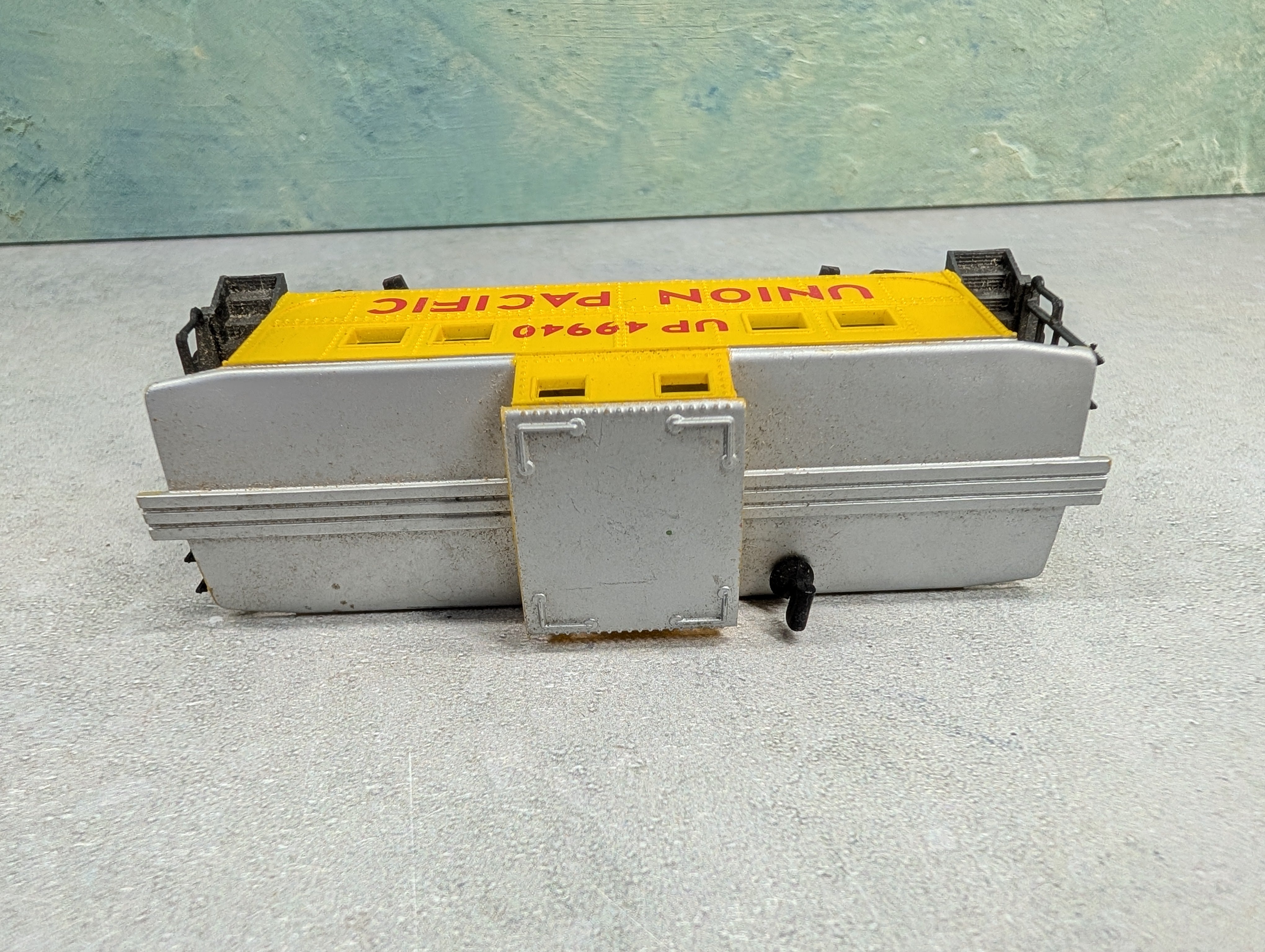 USED Life-Like HO Scale Caboose Union Pacific UP #49940