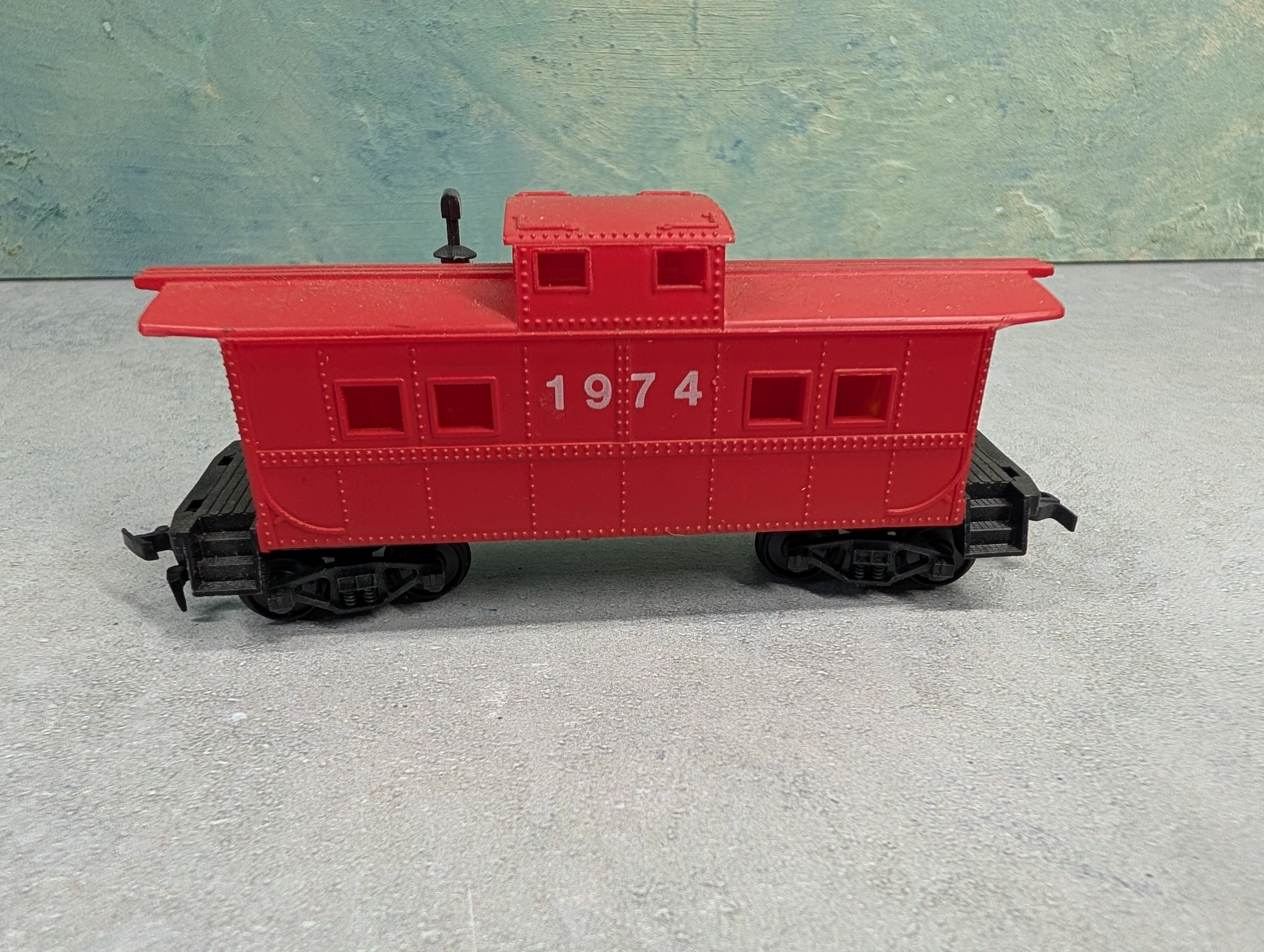 USED Life-Like HO Scale Safety Red Caboose #1974