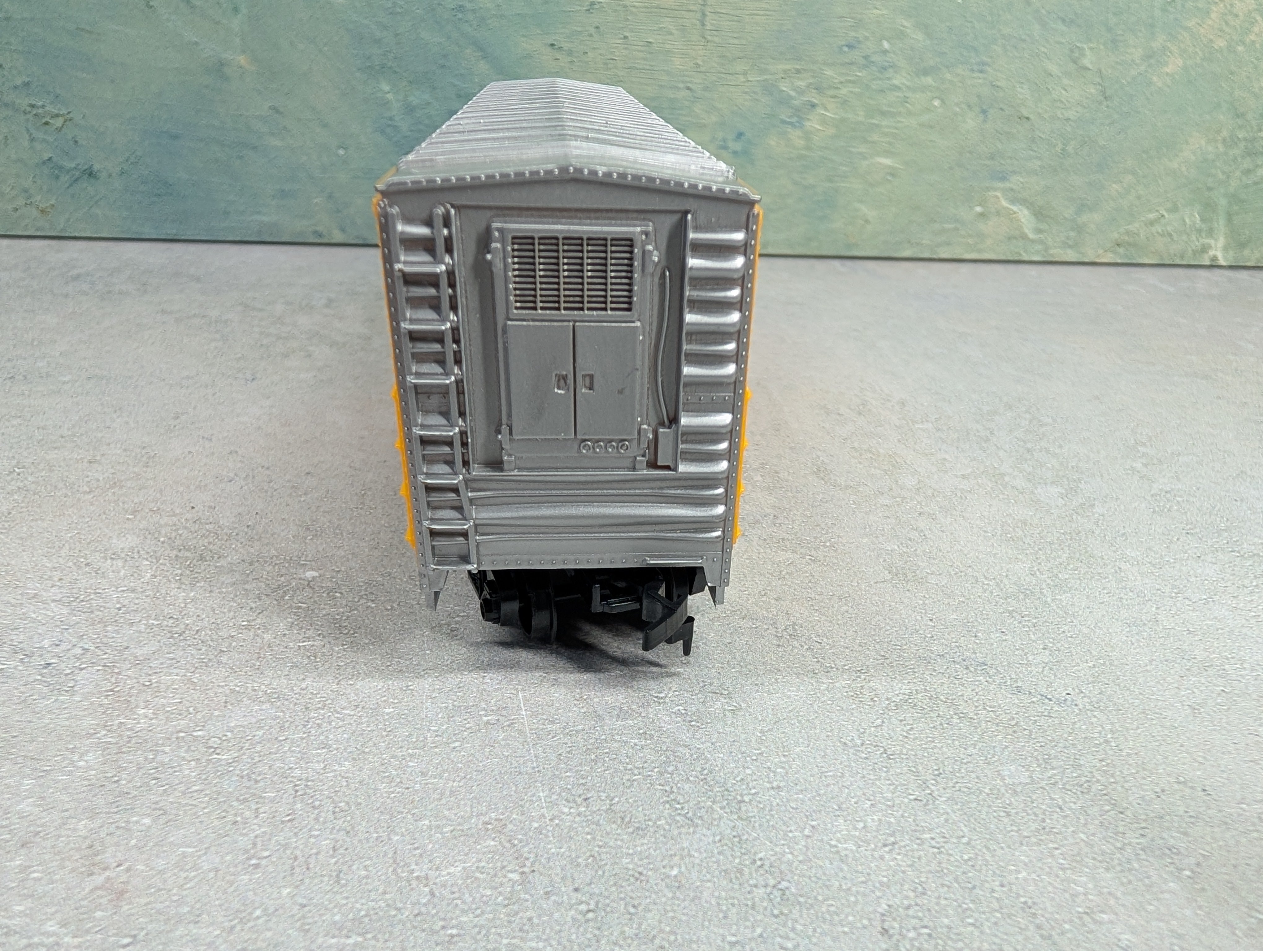 USED AHM HO Scale 50' Box Car Armour Refrigerator Line