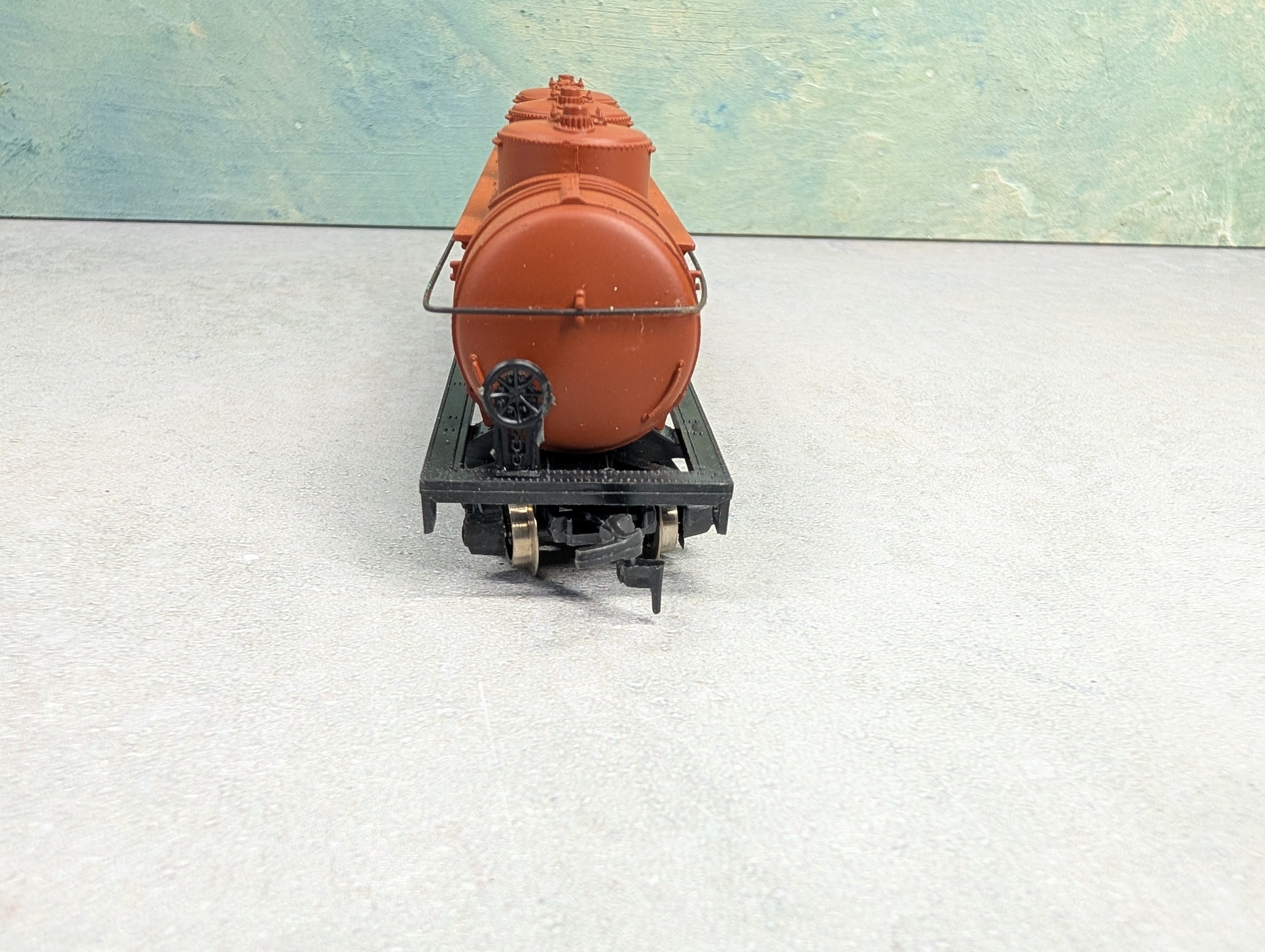 USED AHM HO Scale Triple Dome Tank Car Mobilgas SVX #1442