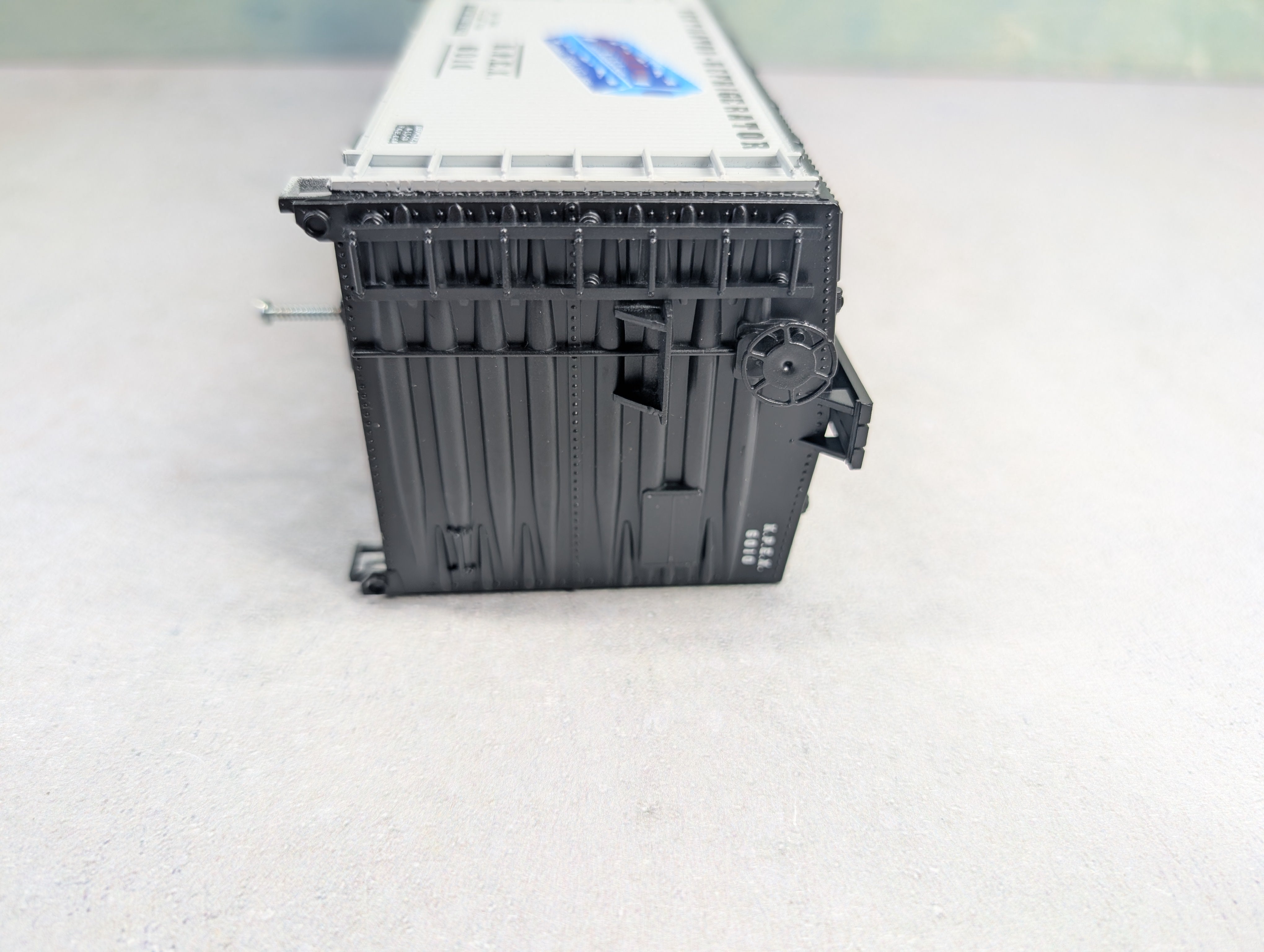 USED Weaver U3117 O Wood Side Refrigerator Car Skyland Eggs KPEX #6010 3 Rail, No Trucks/Couplers