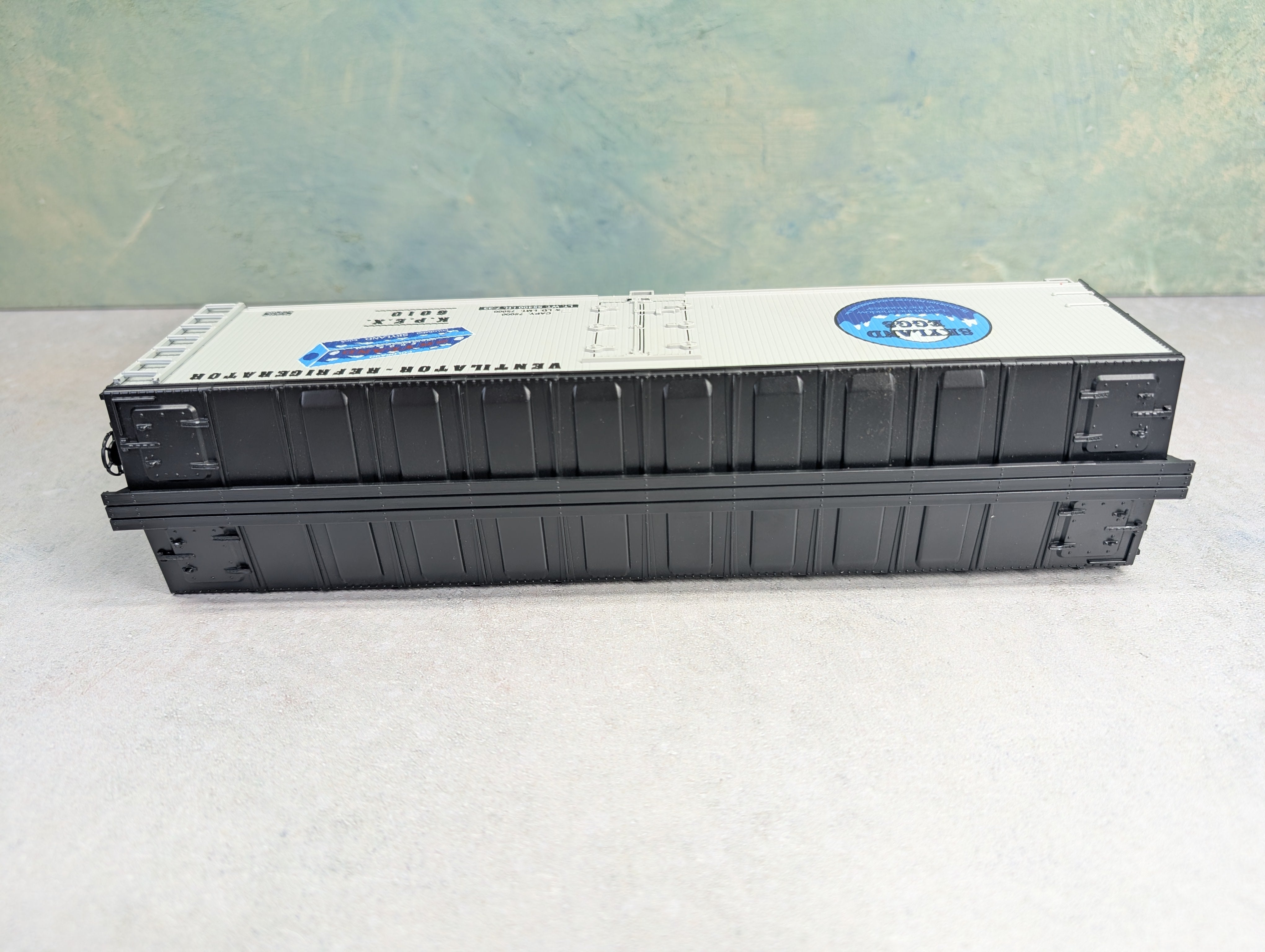 USED Weaver U3117 O Wood Side Refrigerator Car Skyland Eggs KPEX #6010 3 Rail, No Trucks/Couplers