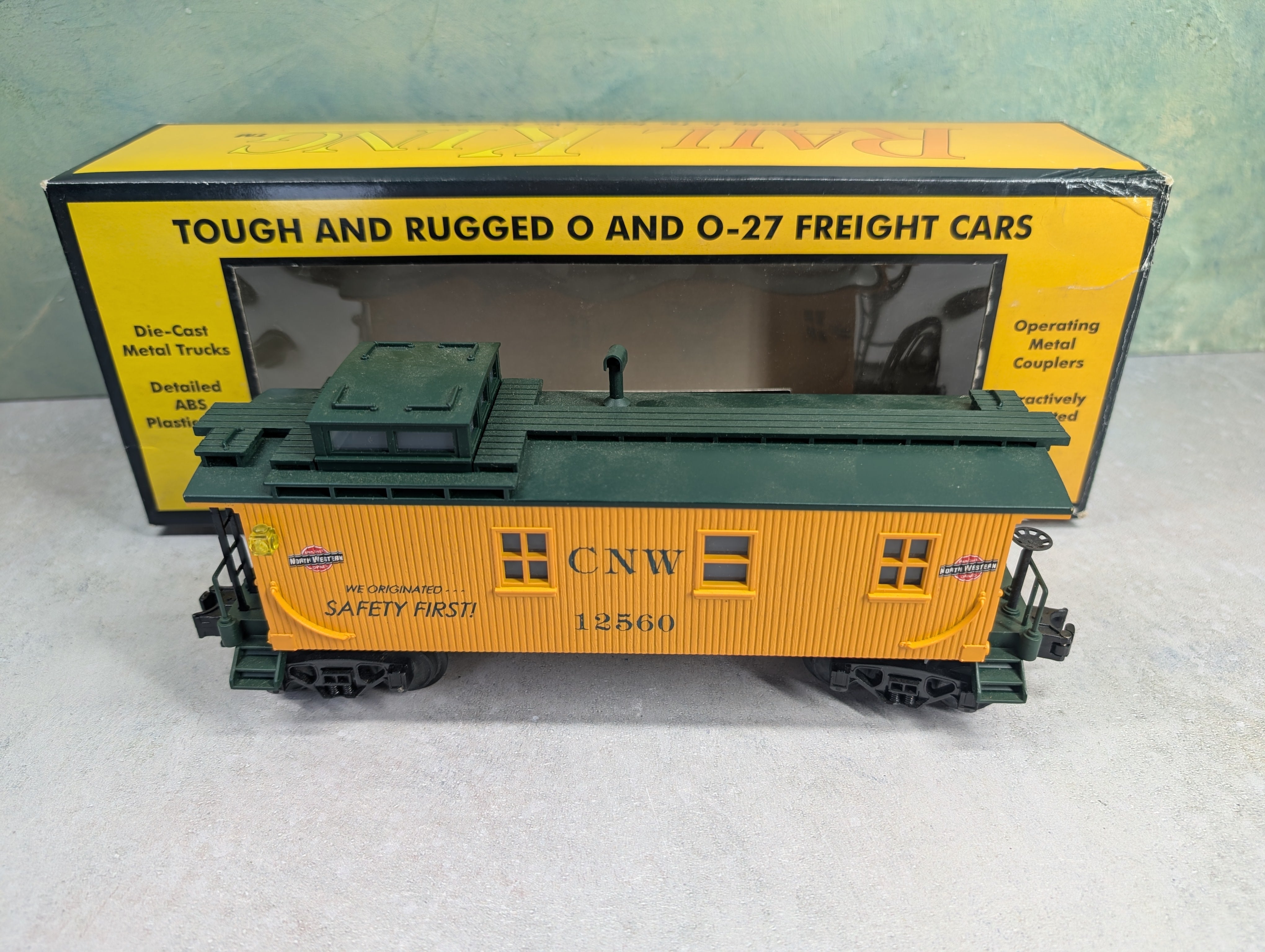 USED MTH Rail King RK-7707L O Semi-Scale Wooden Caboose Chicago & North Western CNW #12560 Lights Up!