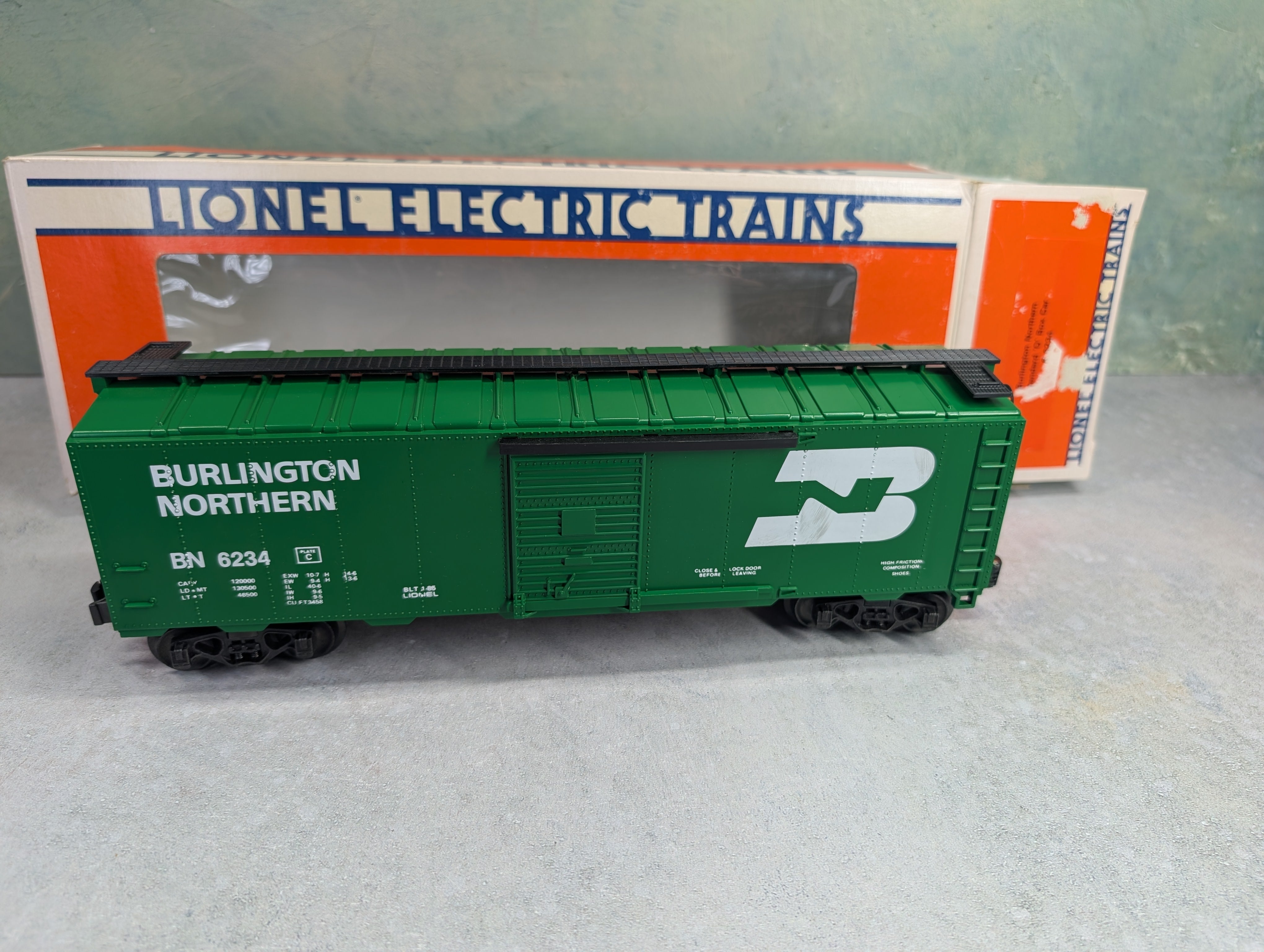 USED Lionel 1583114 O Standard O Box Car Burlington Northern BN #6234