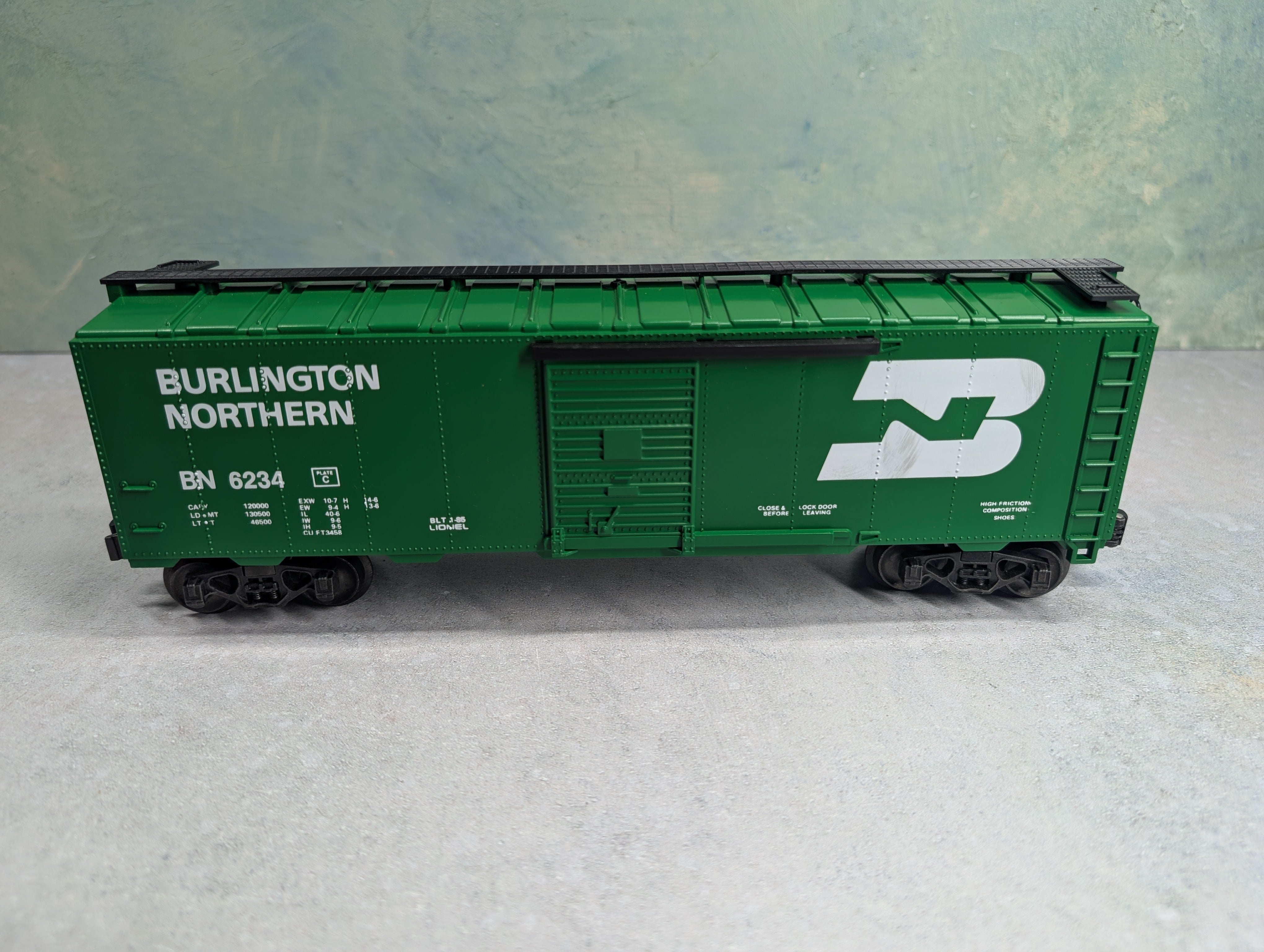 USED Lionel 1583114 O Standard O Box Car Burlington Northern BN #6234