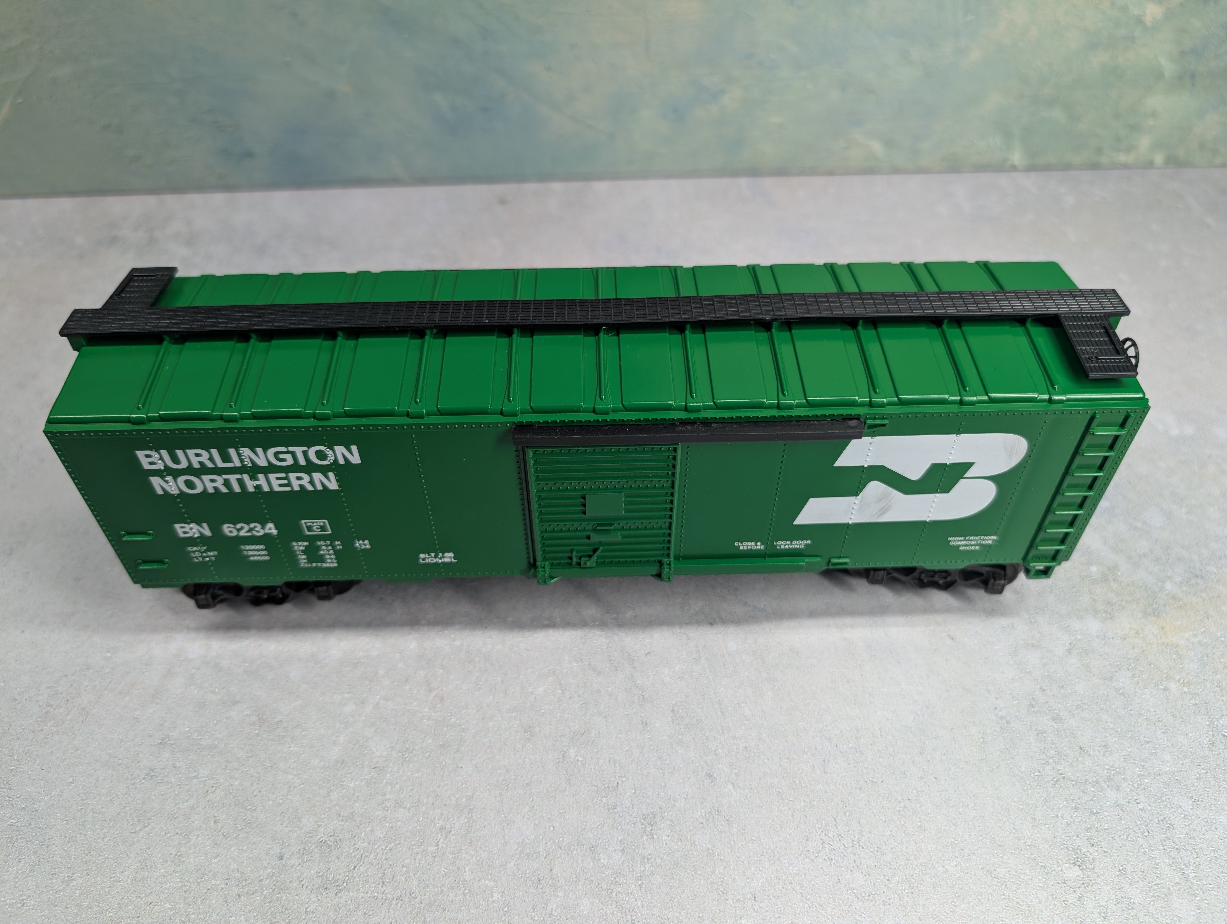 USED Lionel 1583114 O Standard O Box Car Burlington Northern BN #6234