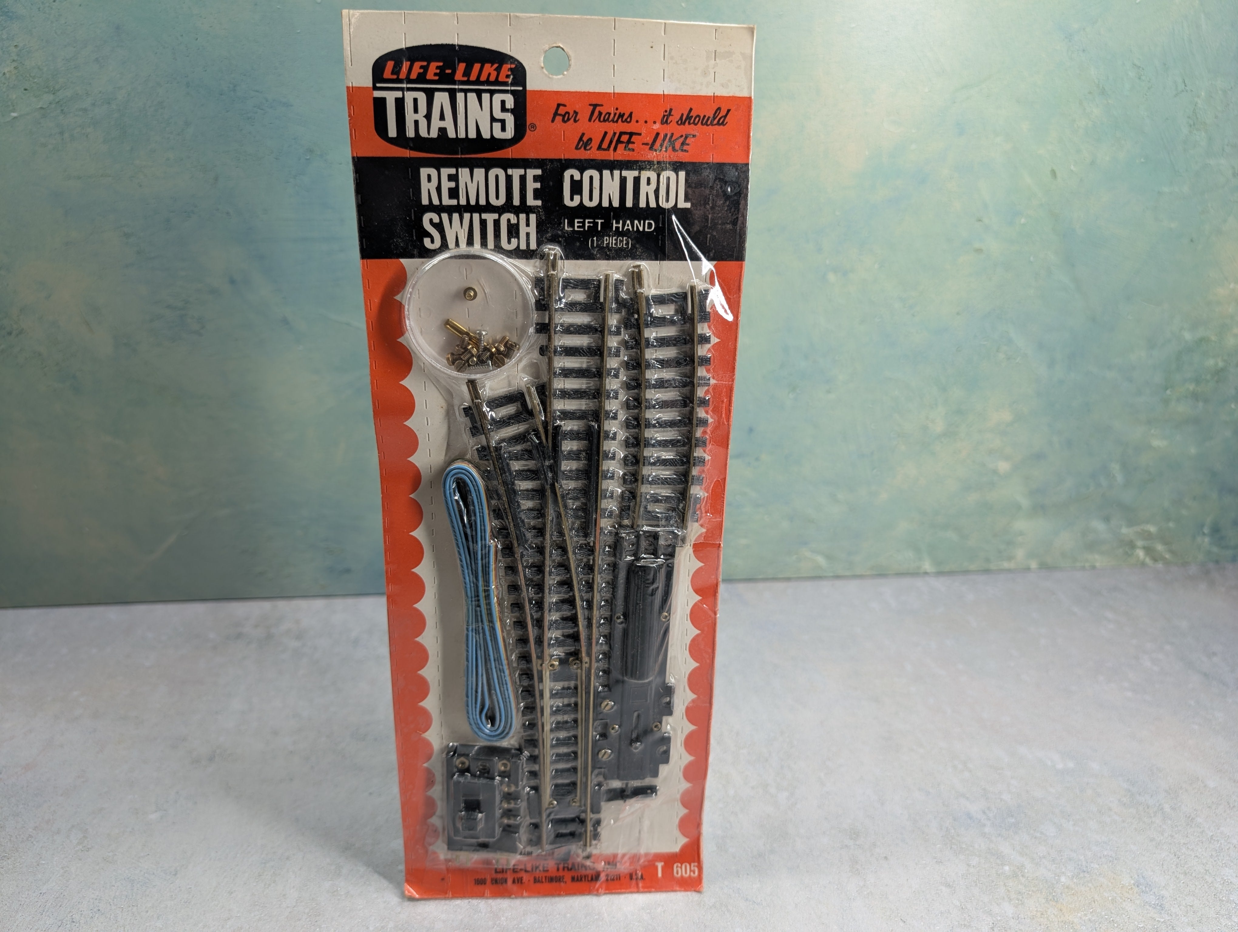 USED Life-Like T605 HO Scale Remote Switch Control Left Hand, Brass, Code 100