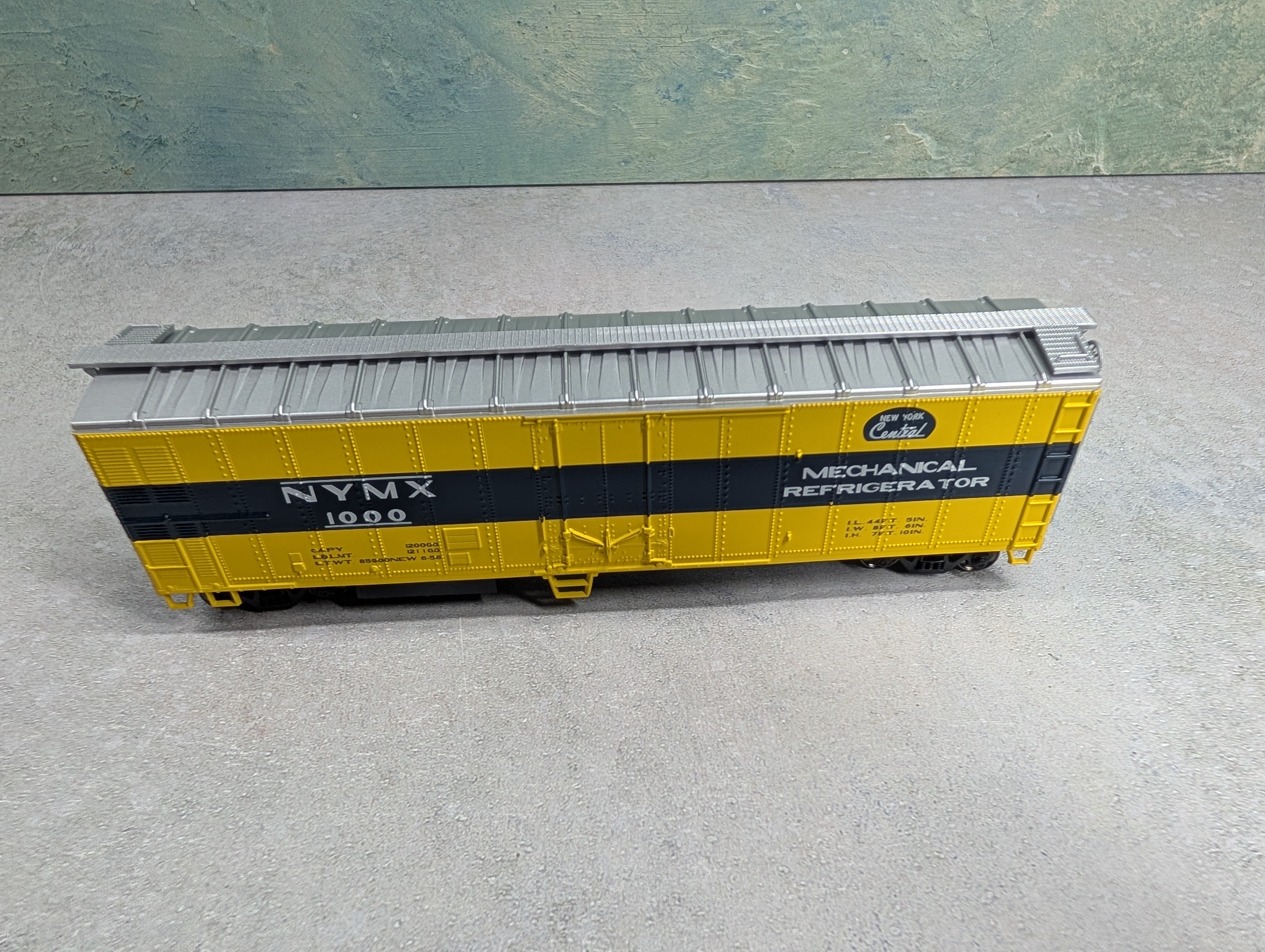 USED Athearn 7555 HO Scale 50' Smooth Side Reefer New York Central NYMX #1000