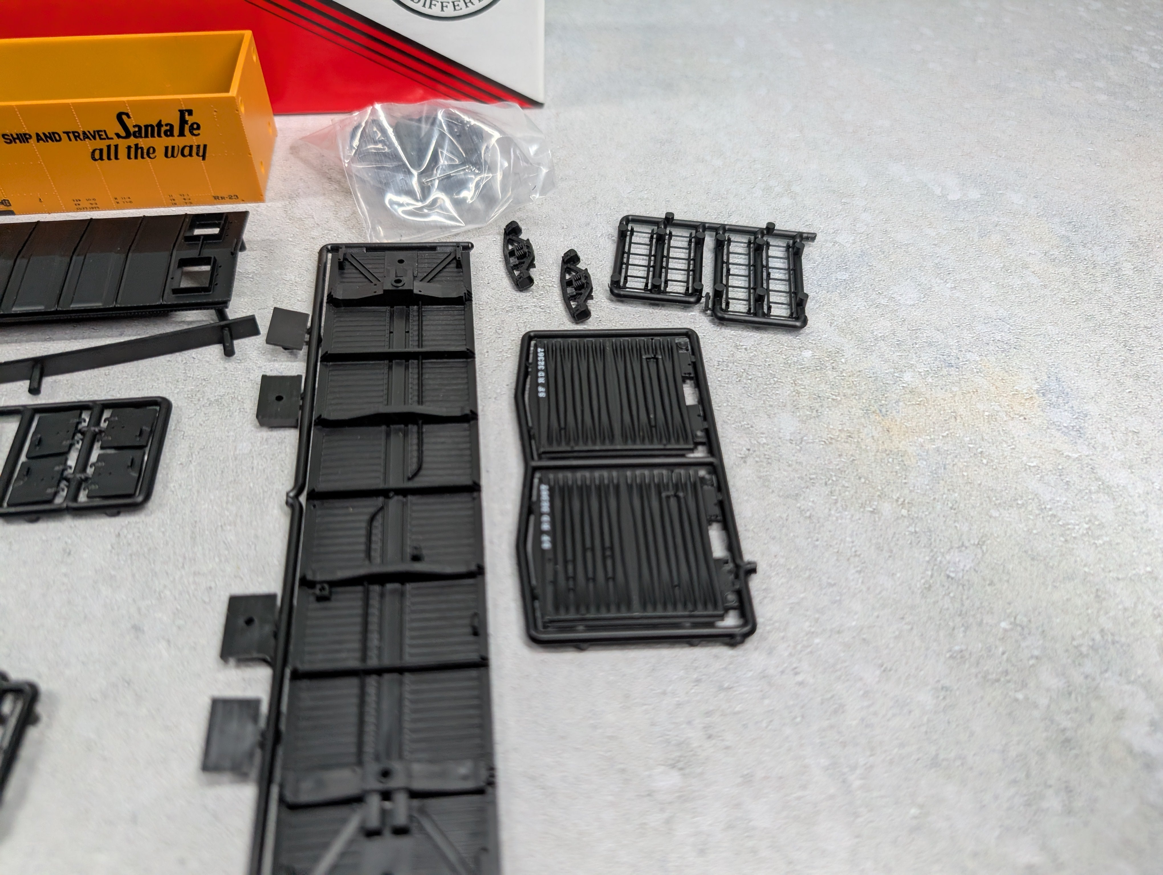 USED Intermountain #41105-07 HO Scale Reefer Santa Fe SFRD #32367 KIT