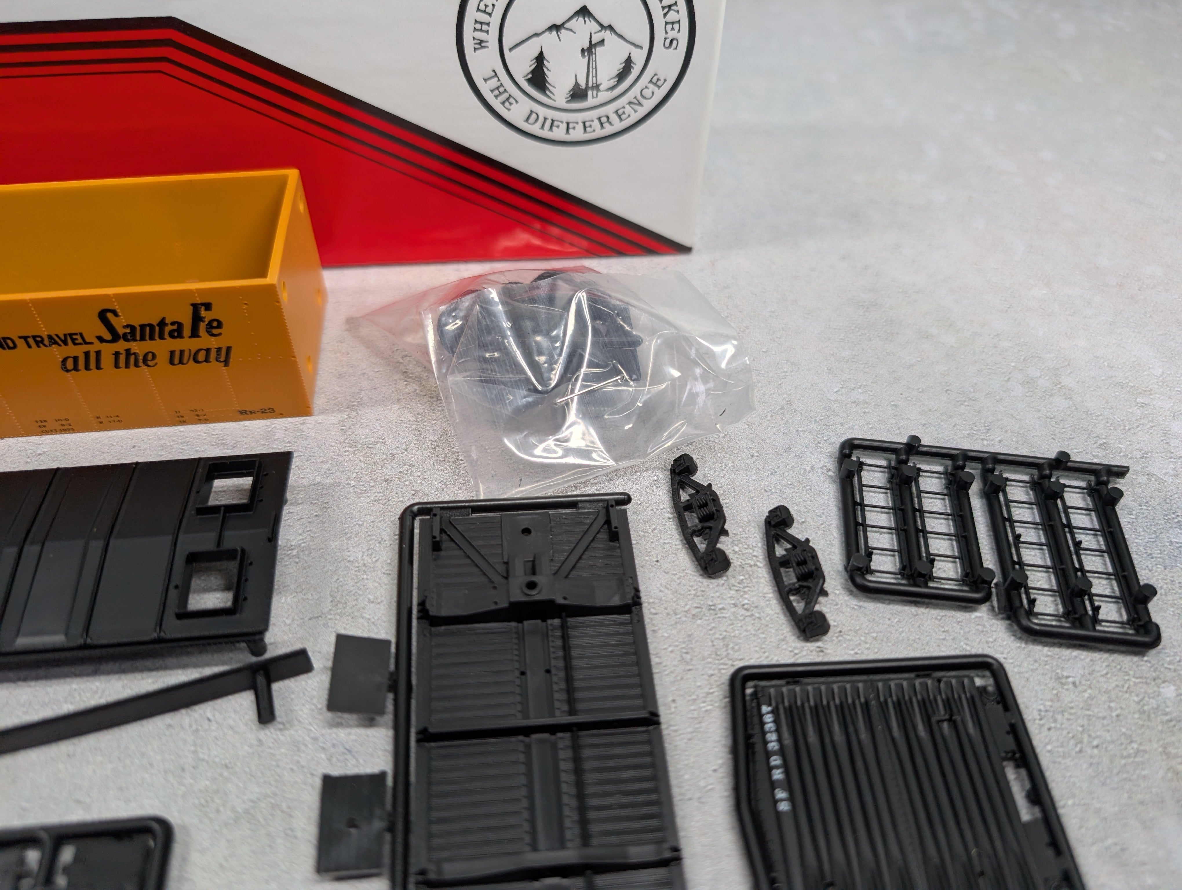 USED Intermountain #41105-07 HO Scale Reefer Santa Fe SFRD #32367 KIT