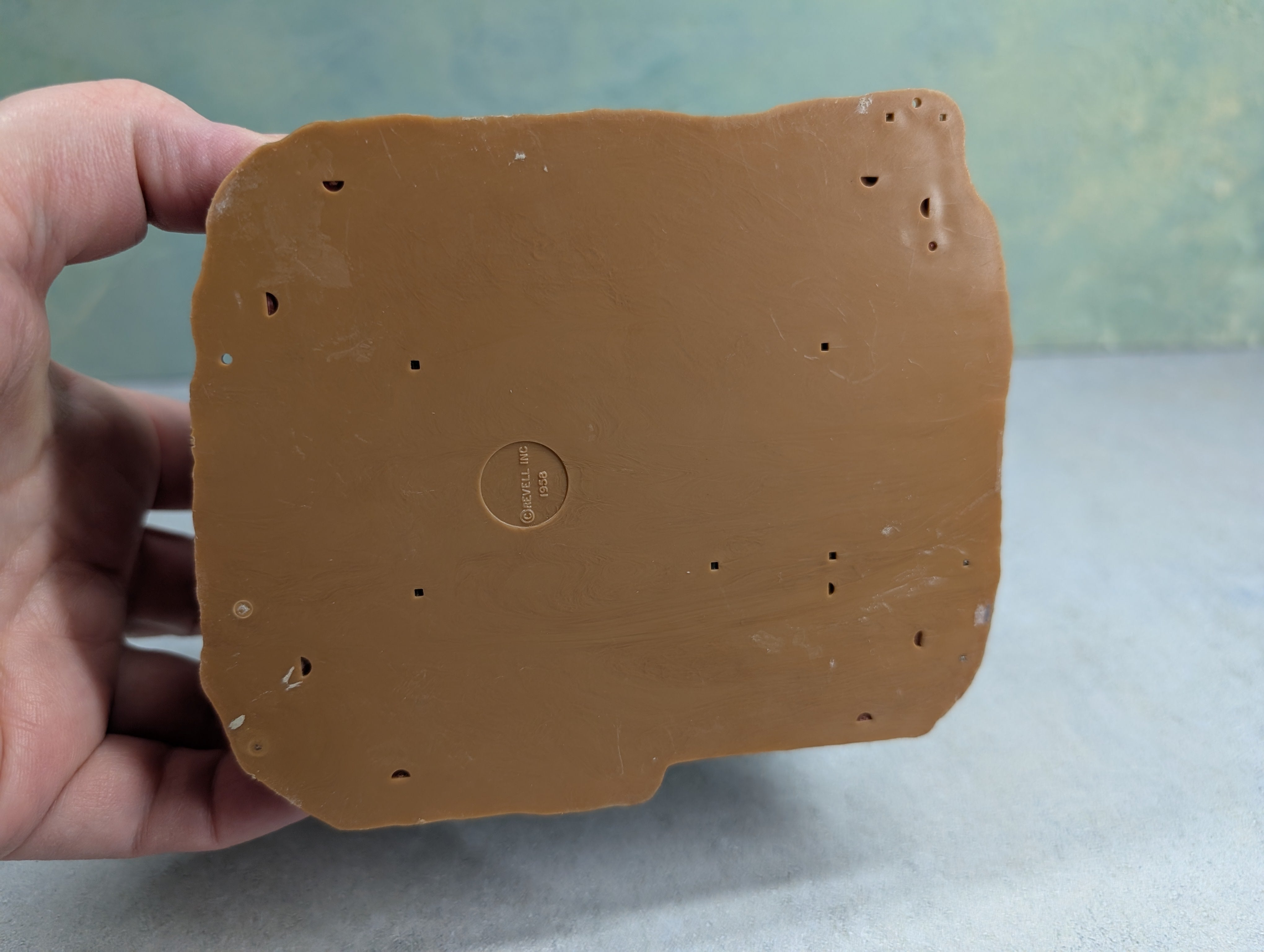 USED Revell HO Scale Red Barn