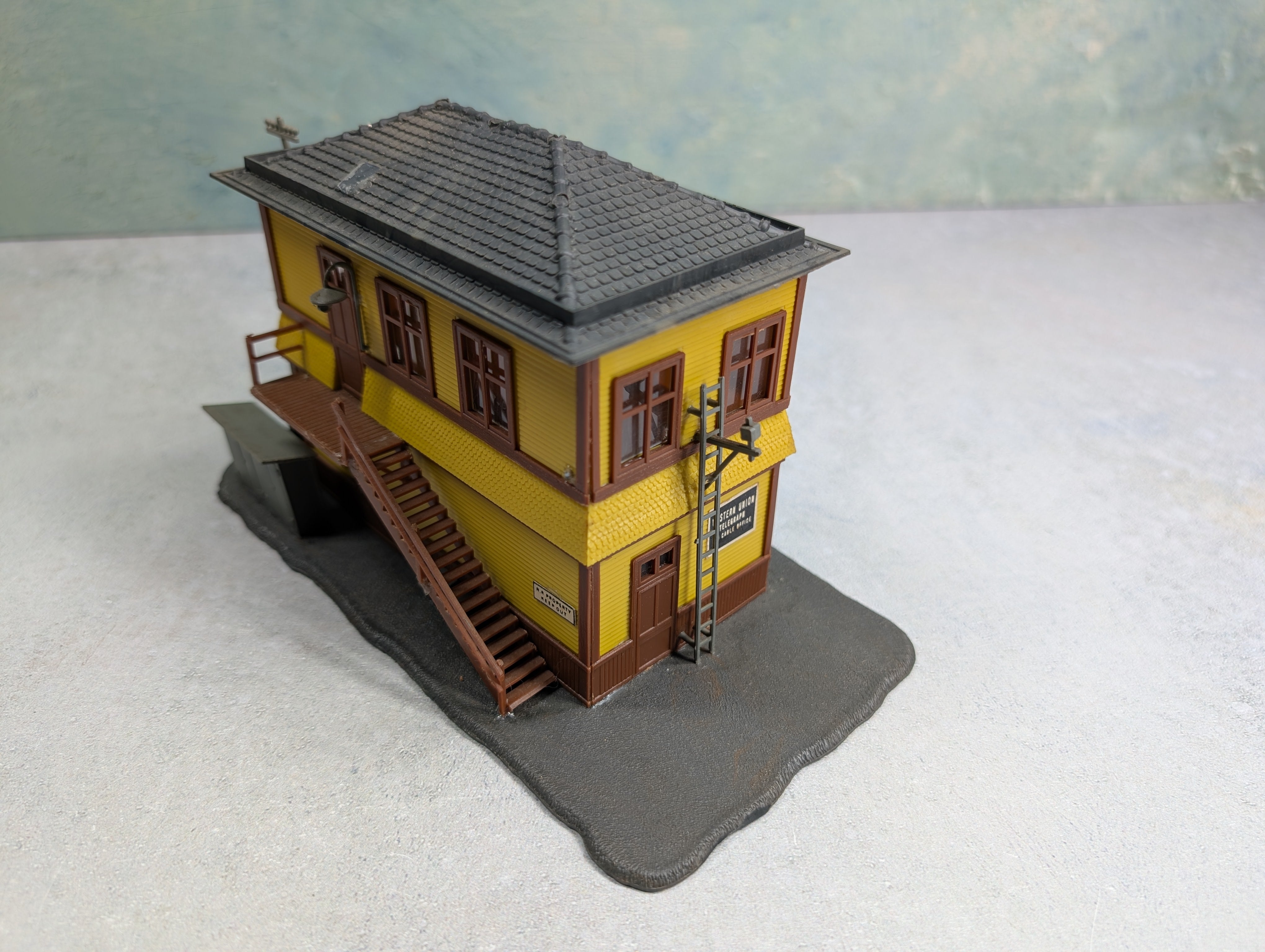 USED Pola HO Scale Western Union Telegraph and Cable Office, Railroad Building
