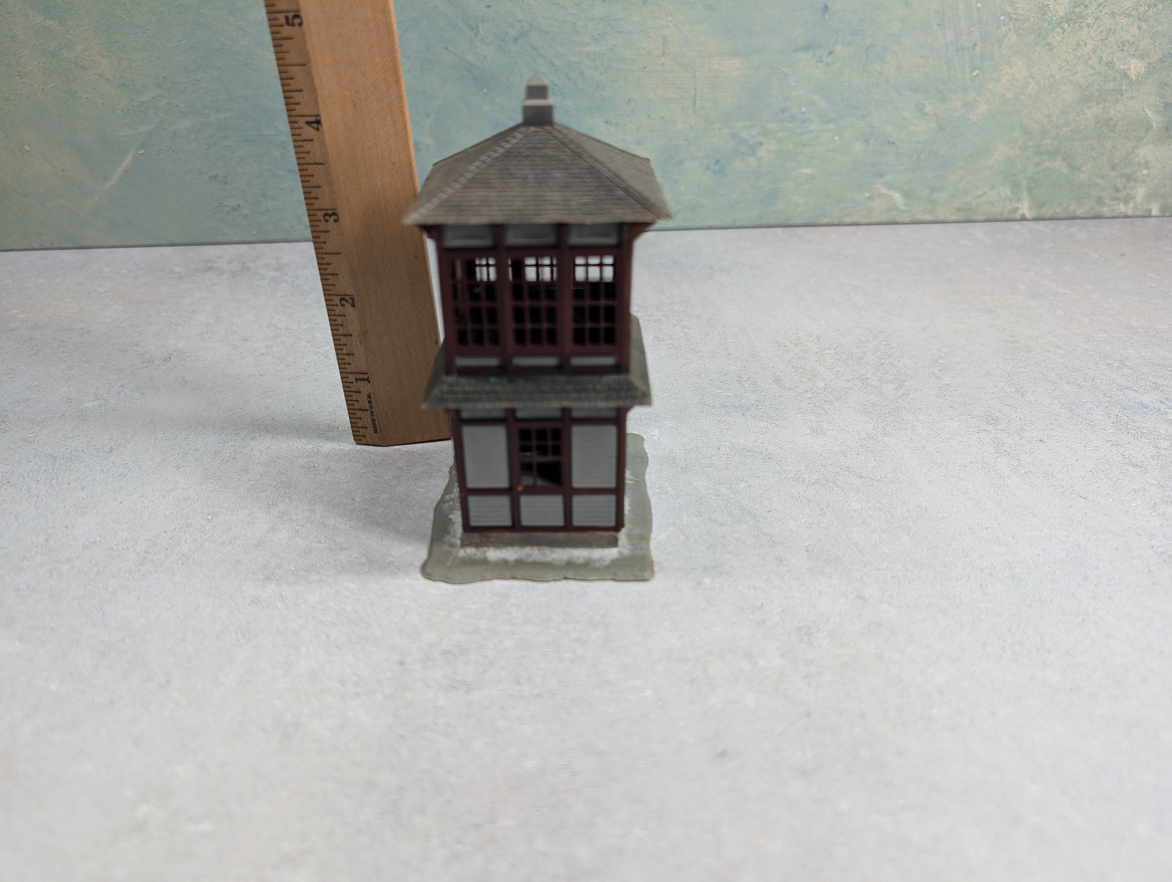 USED Pola HO Scale Signal Tower