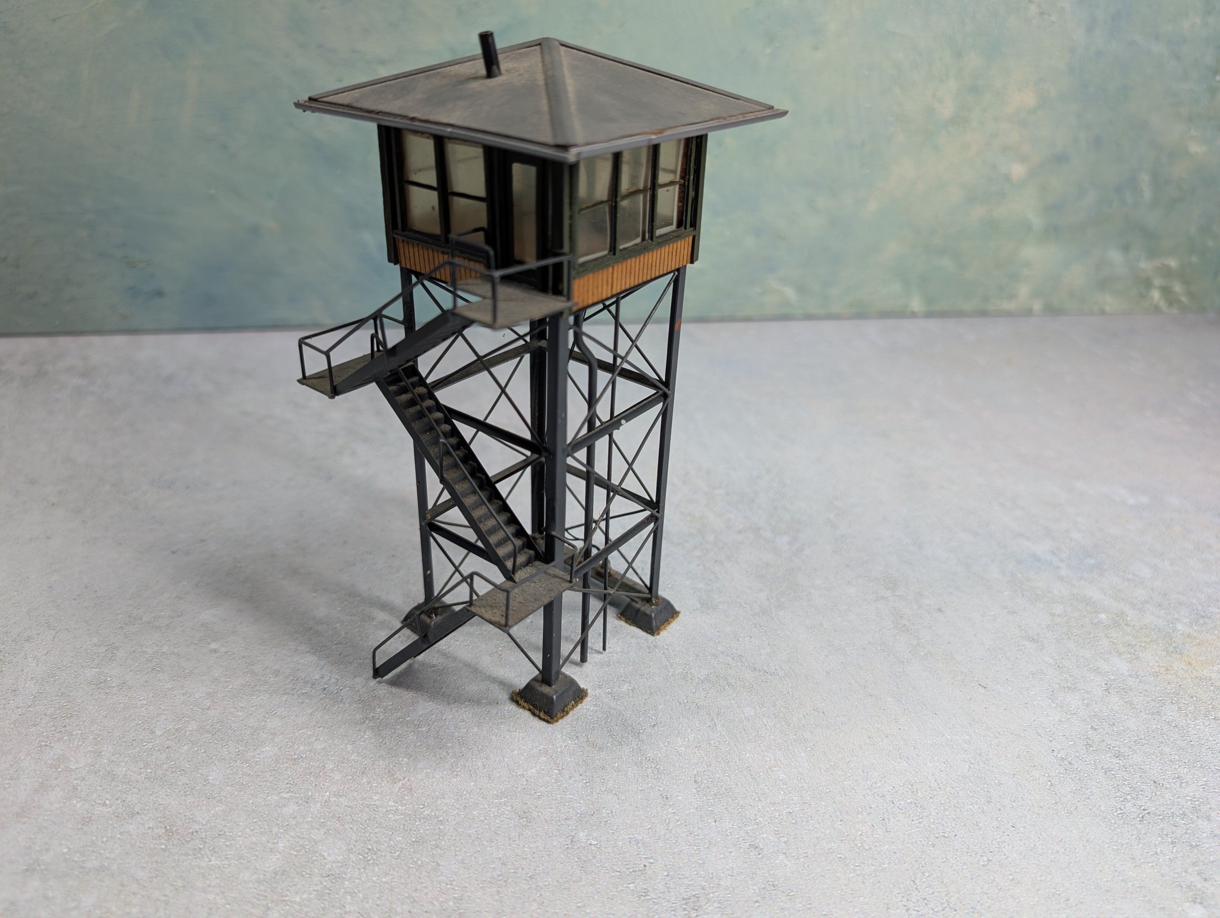 USED HO Scale Custom Signal Tower, Metal