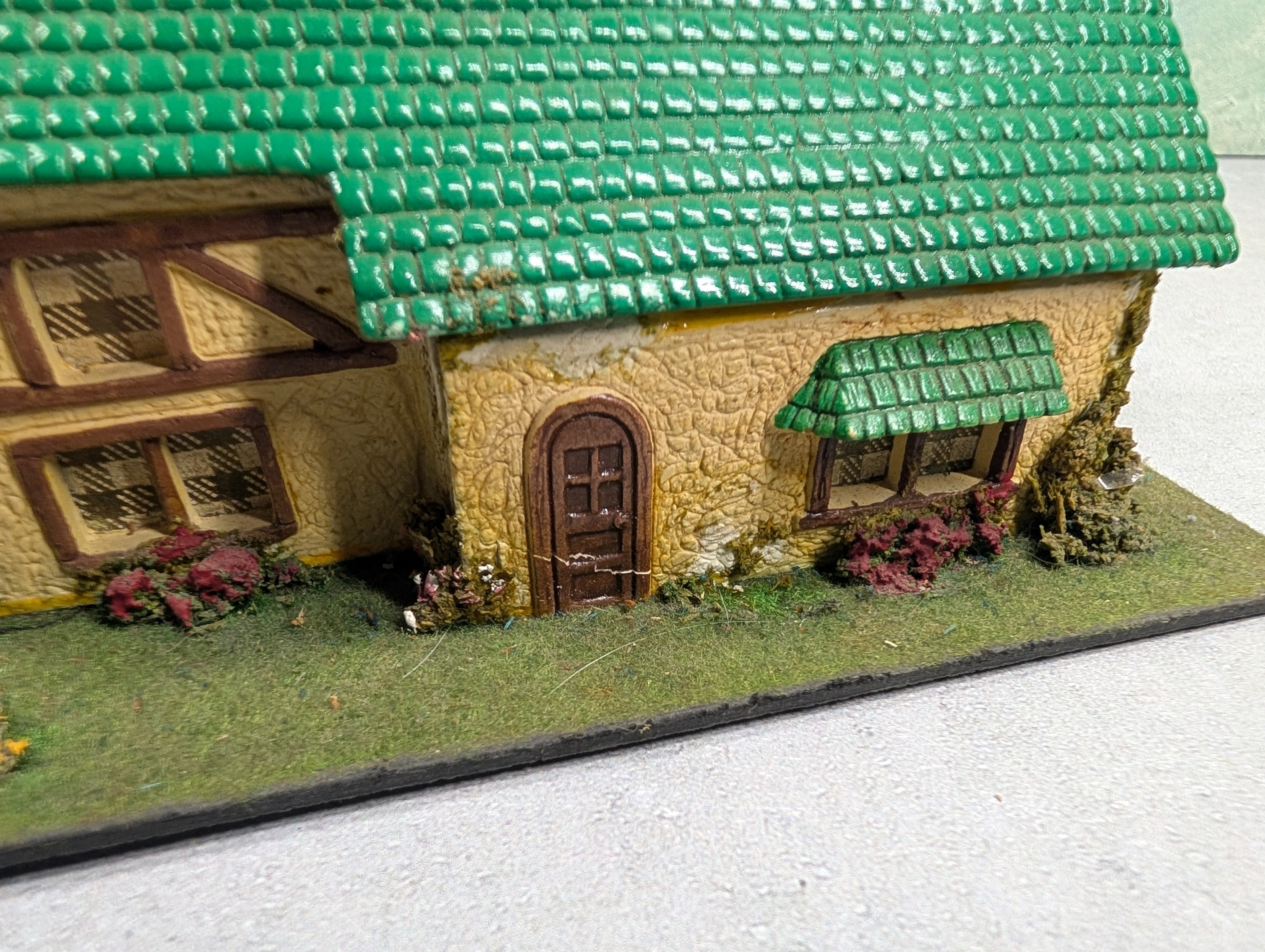 USED HO Scale Cottage with Stone Chimney