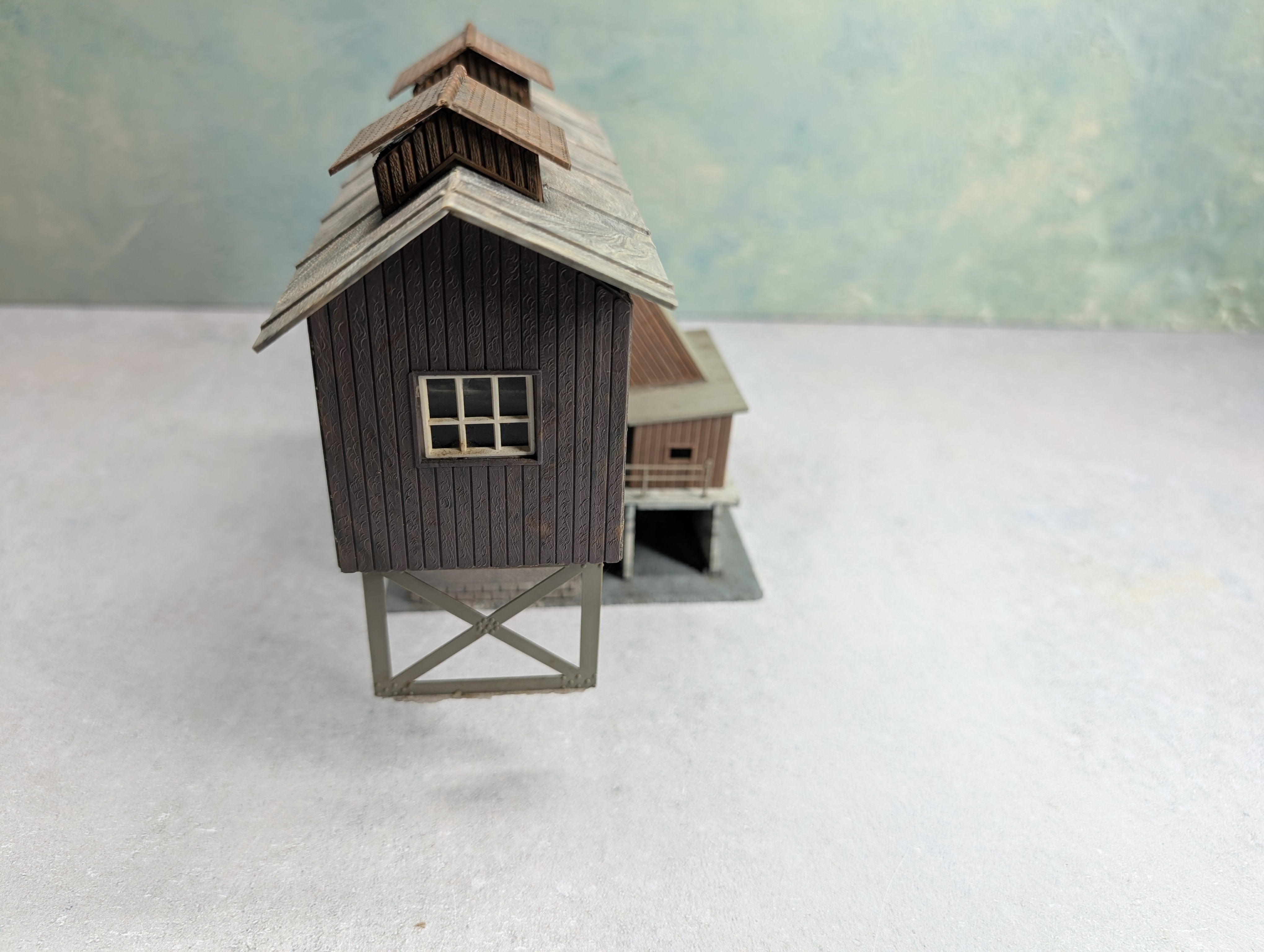 USED HO Scale Stone Crushing Plant, Mill