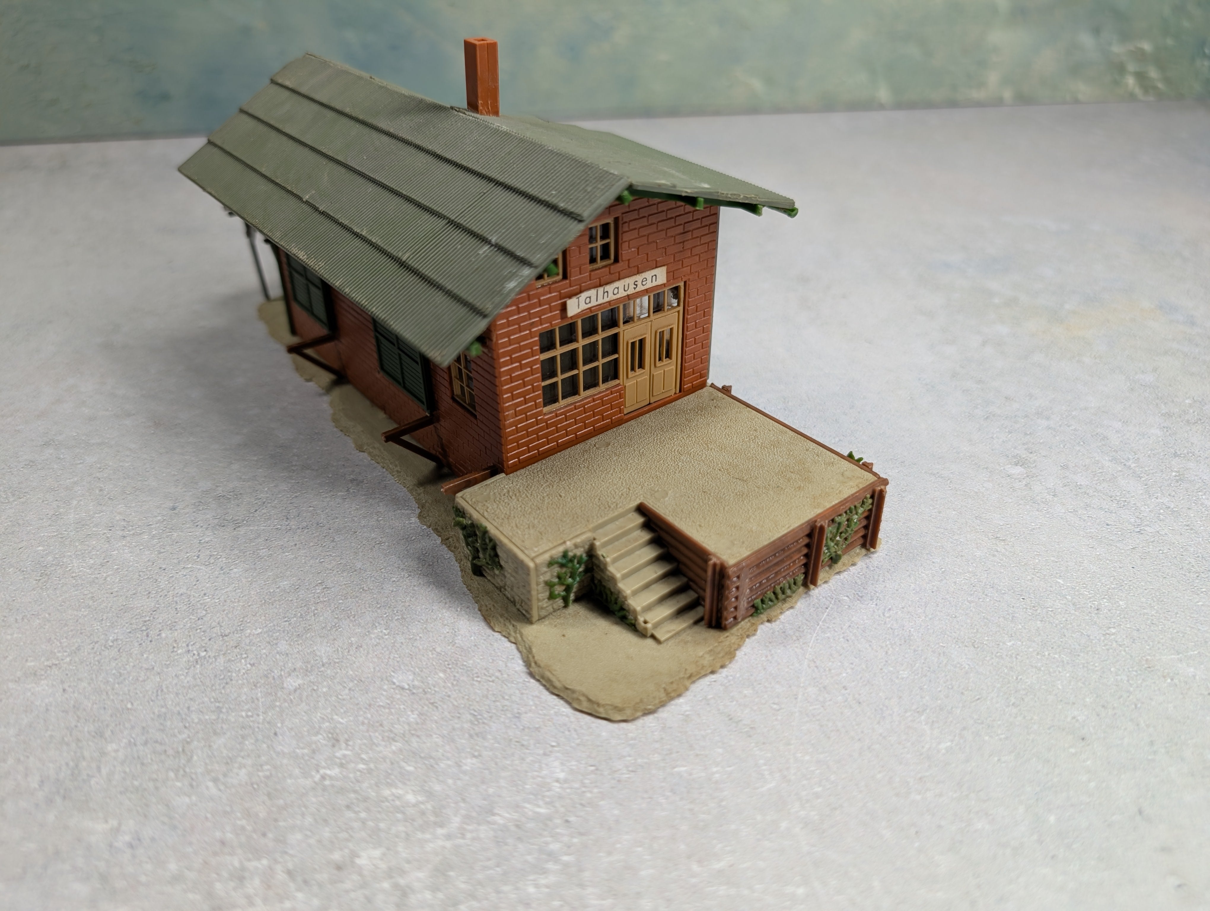USED Faller HO Scale Talhausen Freight Station, Building