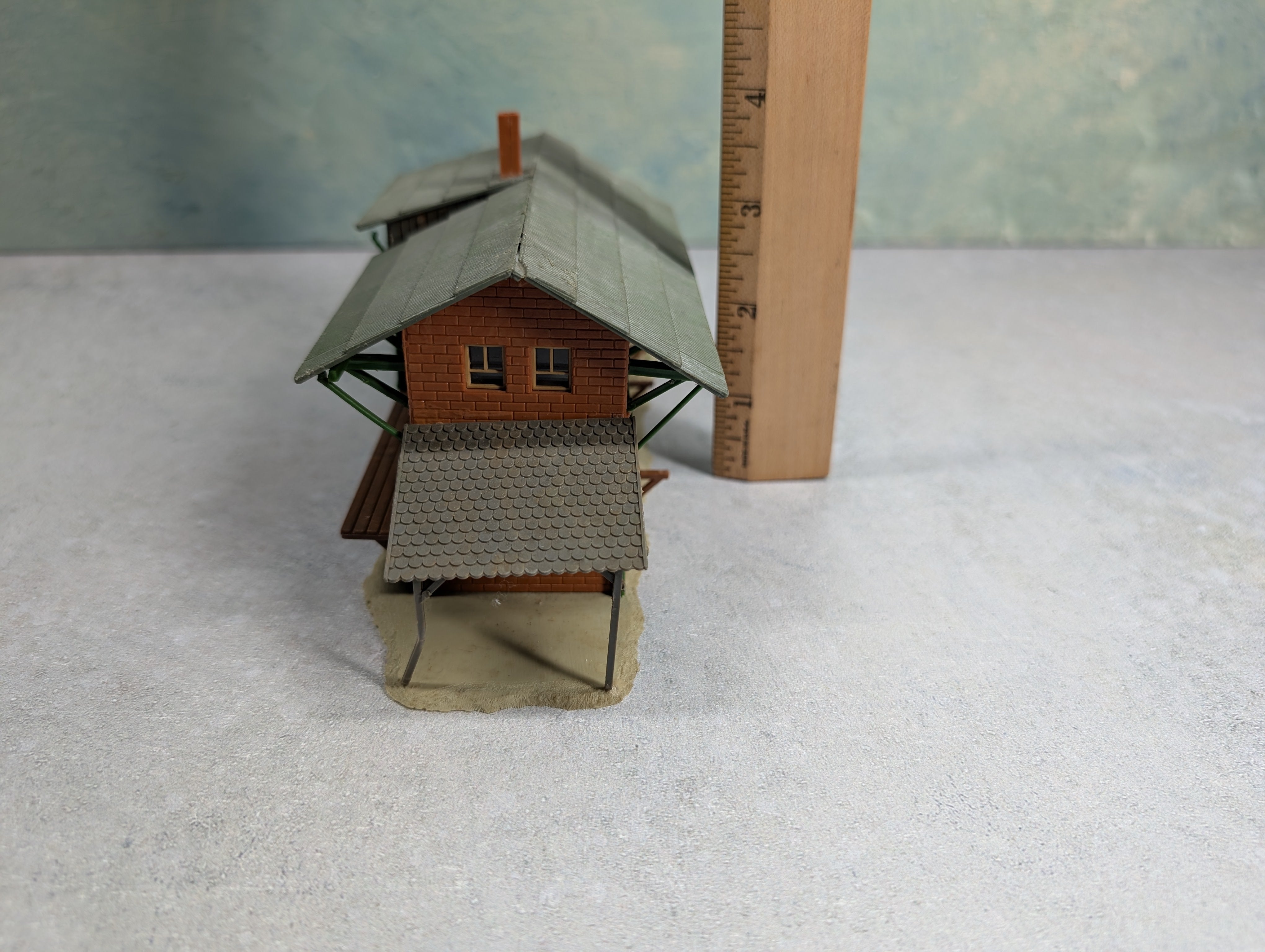 USED Faller HO Scale Talhausen Freight Station, Building