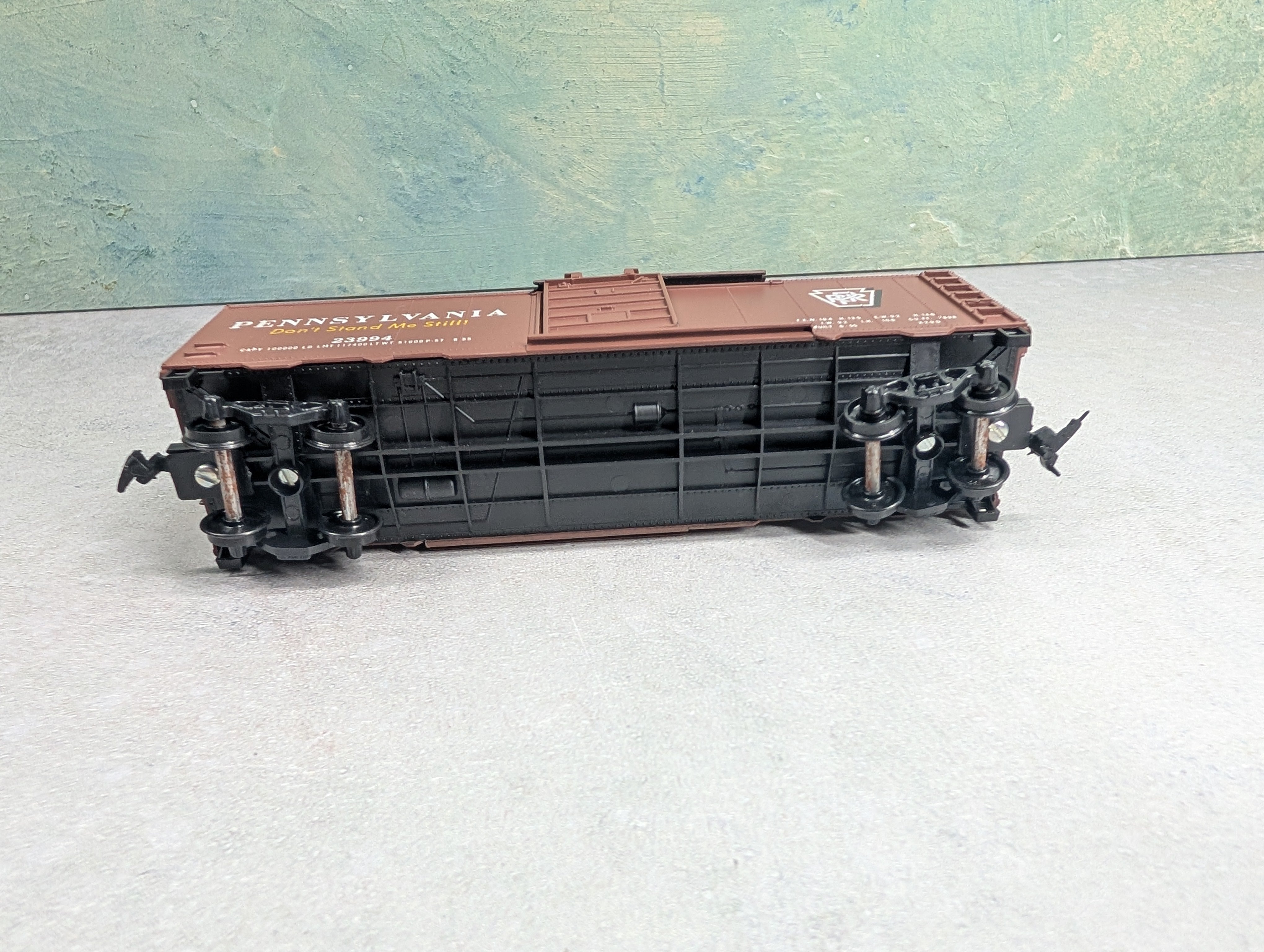 USED Roundhouse HO Scale 40' Box Car Pennsylvania #23994