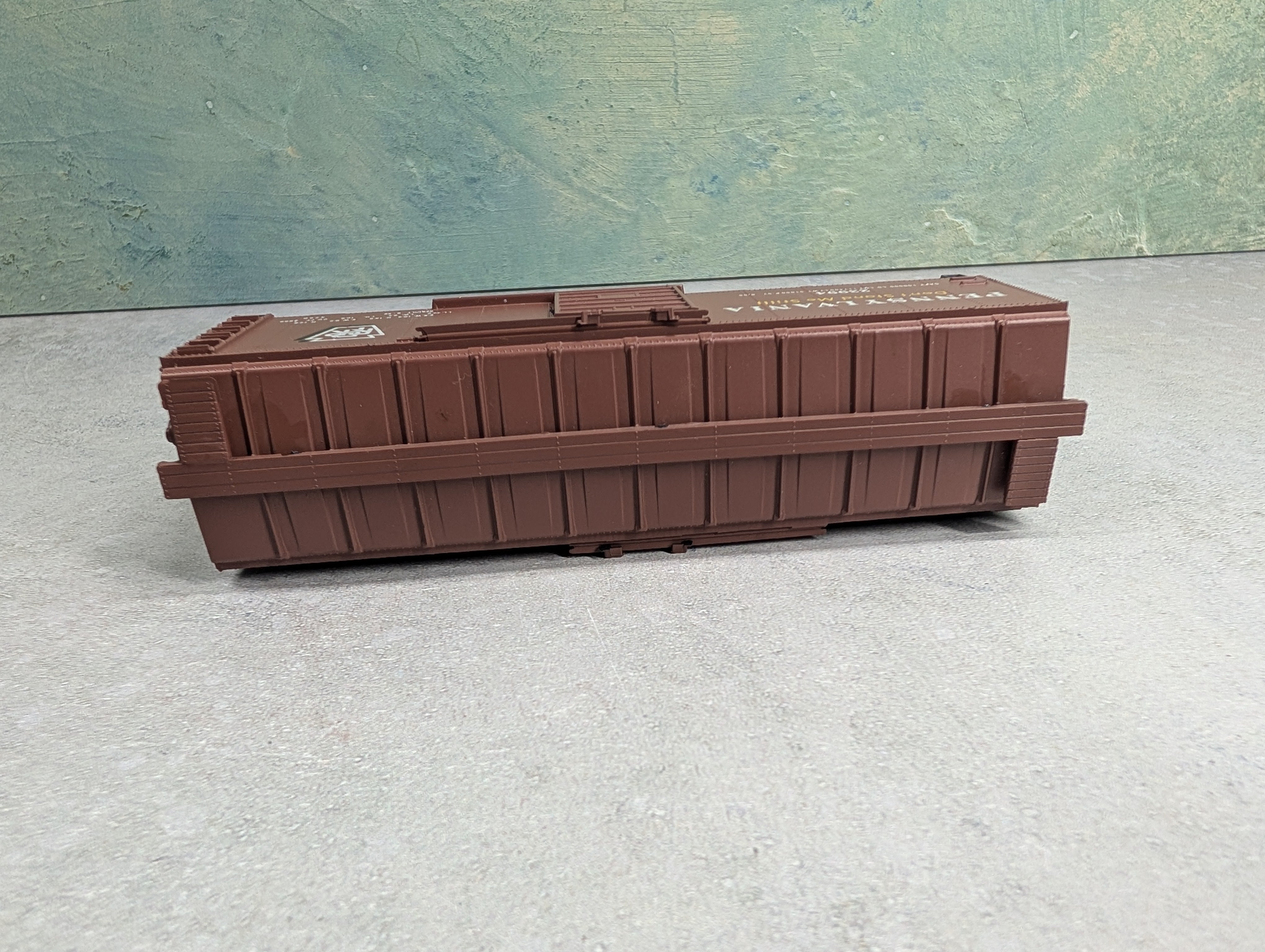USED Roundhouse HO Scale 40' Box Car Pennsylvania #23994