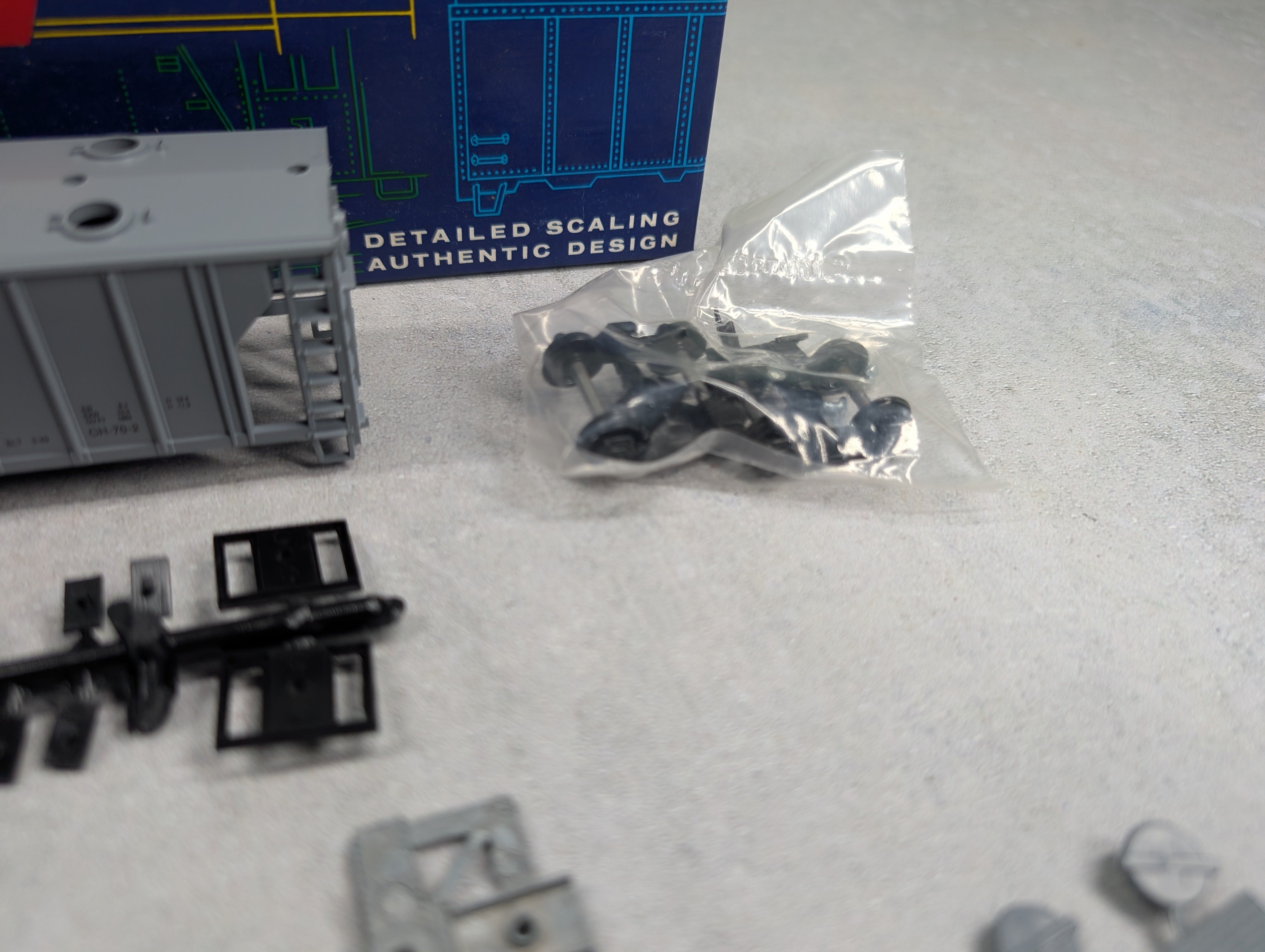 USED Roundhouse 3222 HO Scale Covered Hopper Union Pacific UP #428 KIT