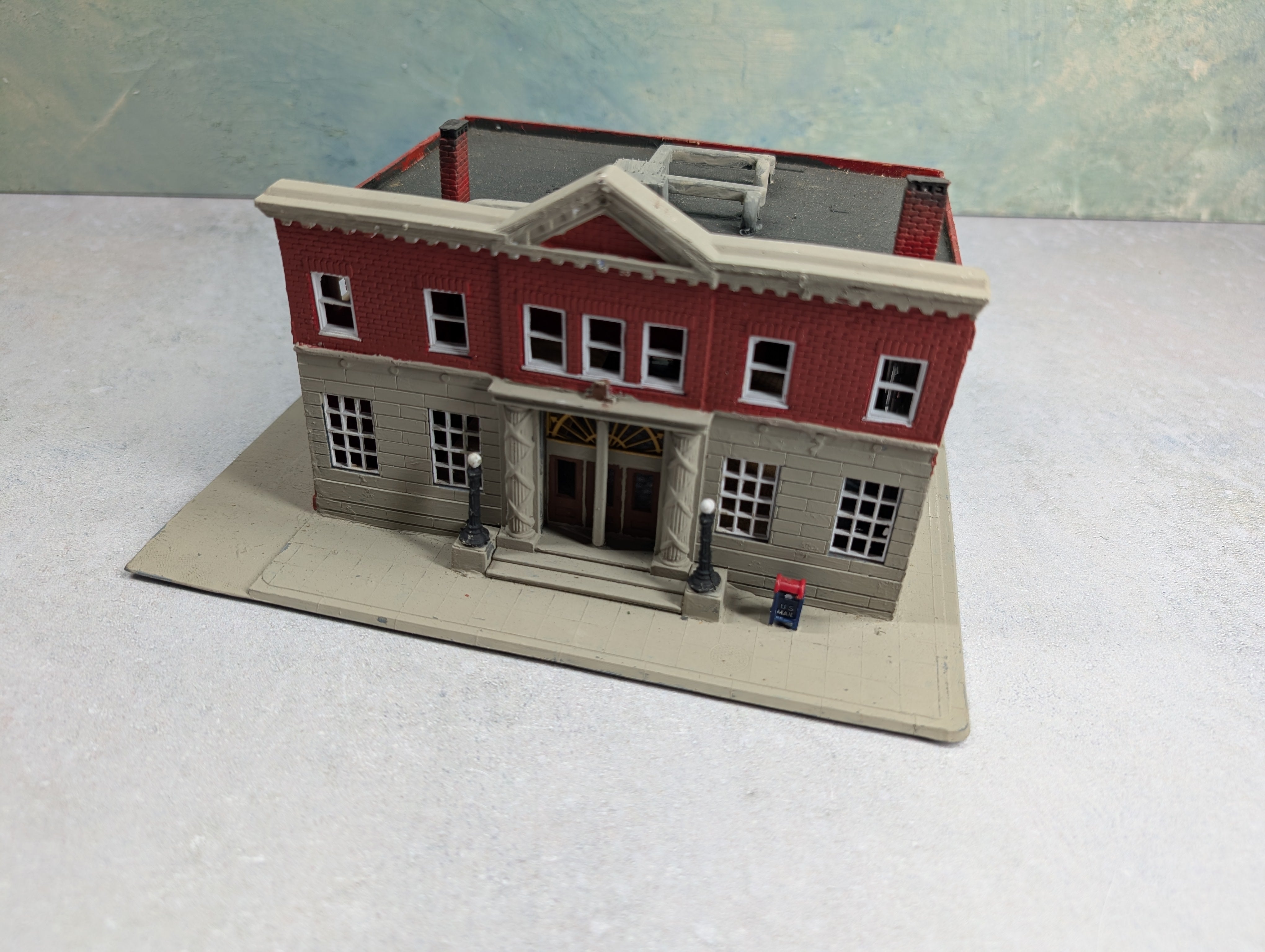 USED HO Scale Large Brick Building