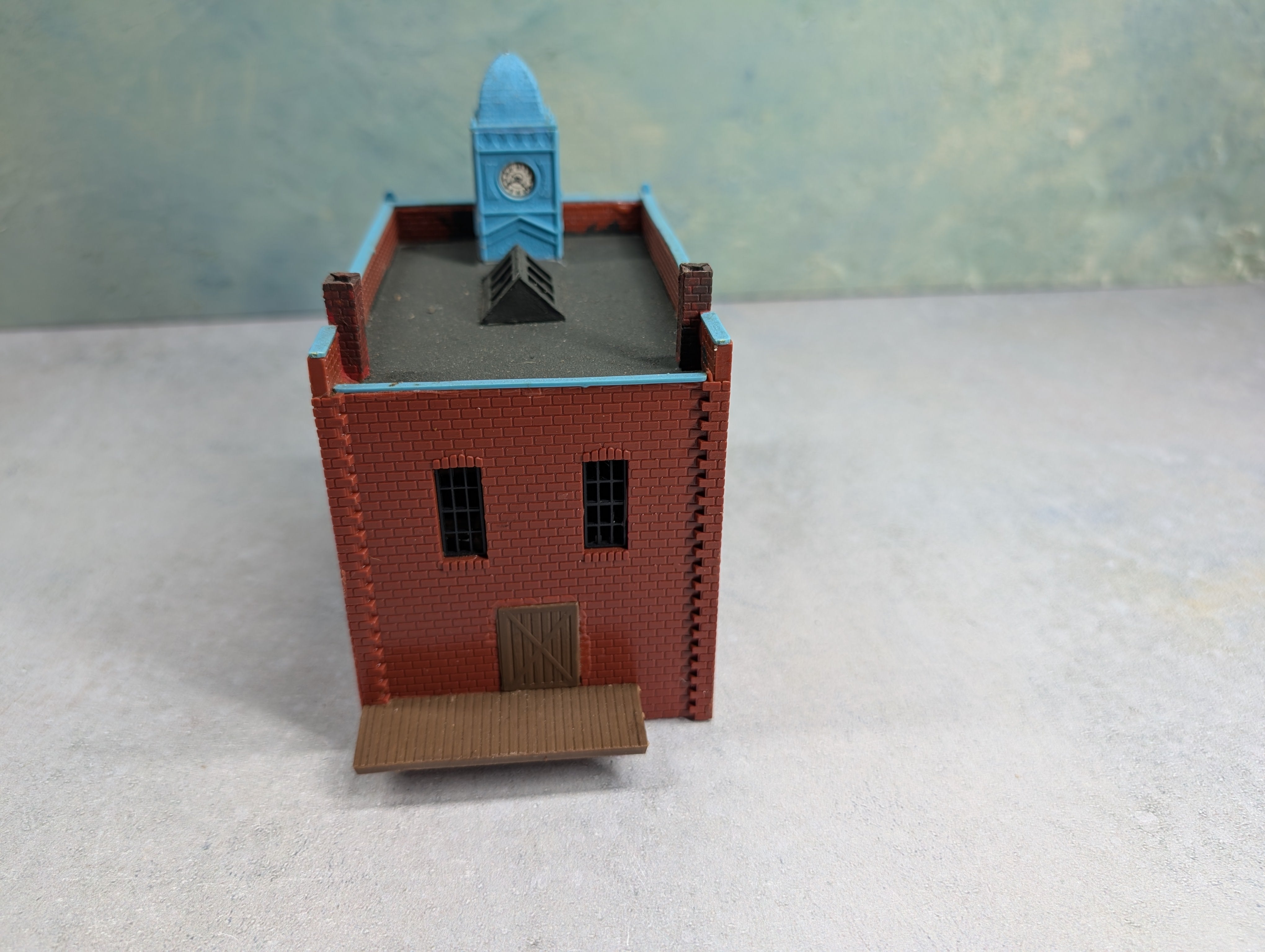 USED Tyco HO Scale Vanderbeck Druge Store, Brick Building