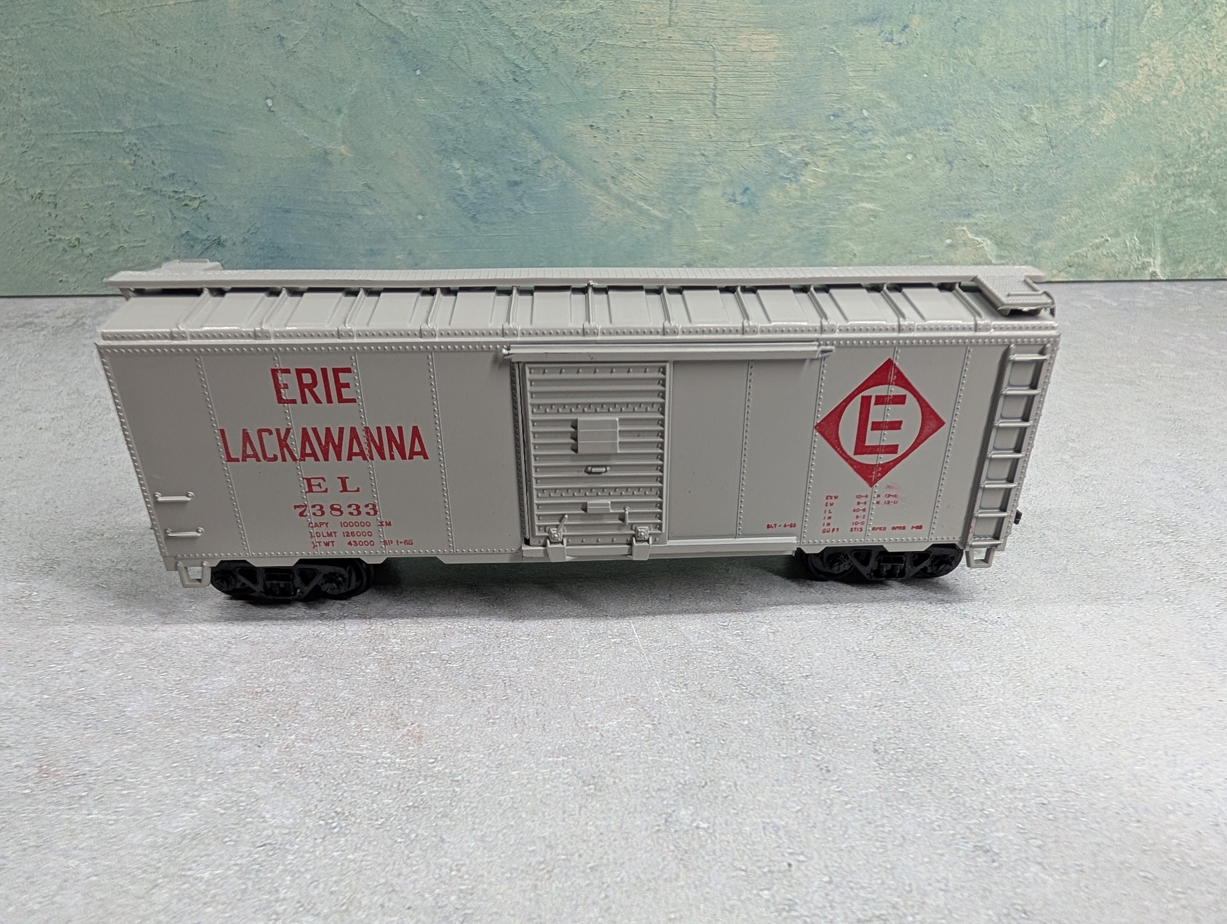USED Athearn HO Scale 40' Box Car Erie Lackawanna EL #73833