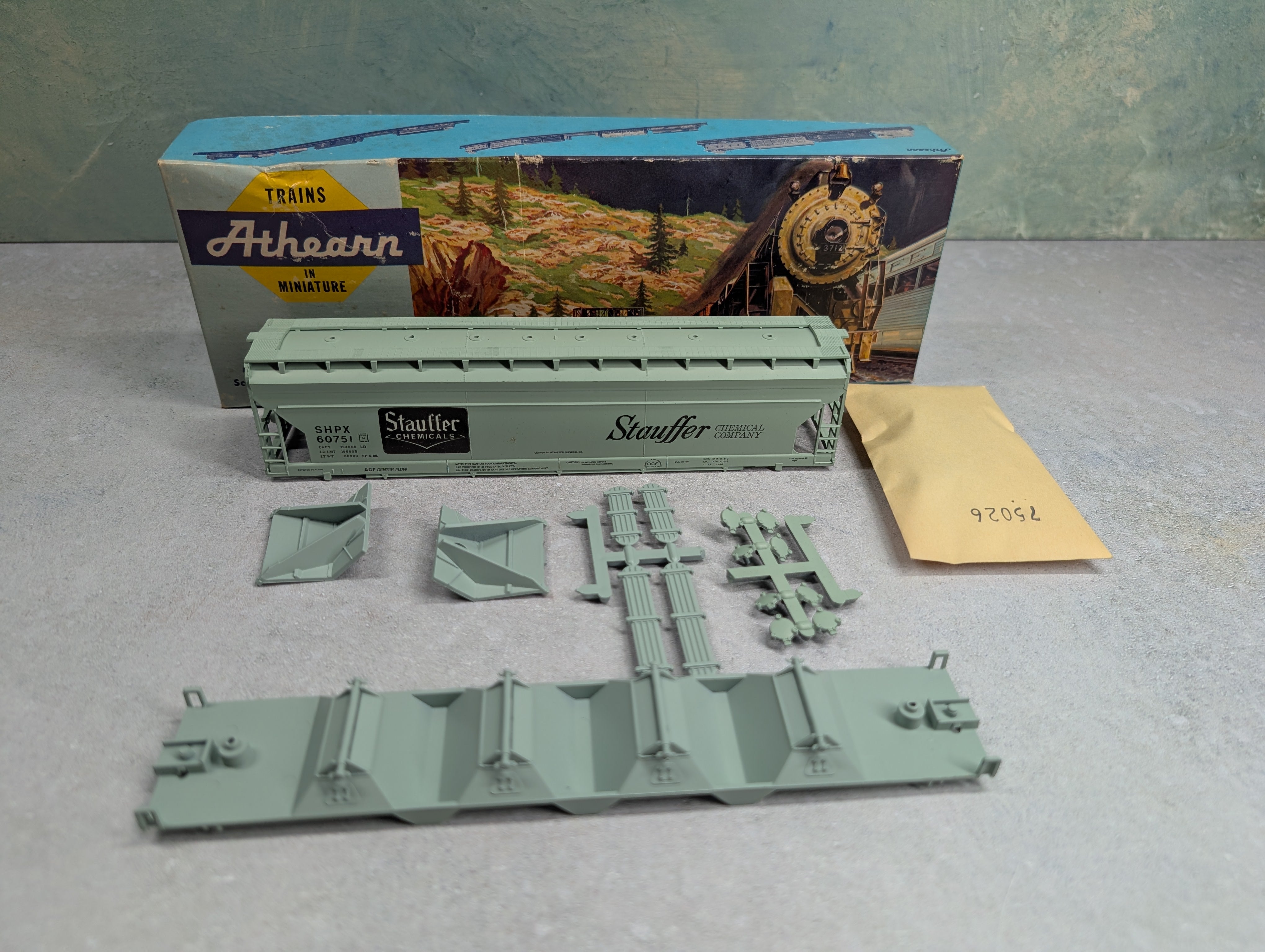 USED Athearn 1922 HO Scale 55' ACF Center-Flow Hopper Stauffer SHPX #60751 KIT