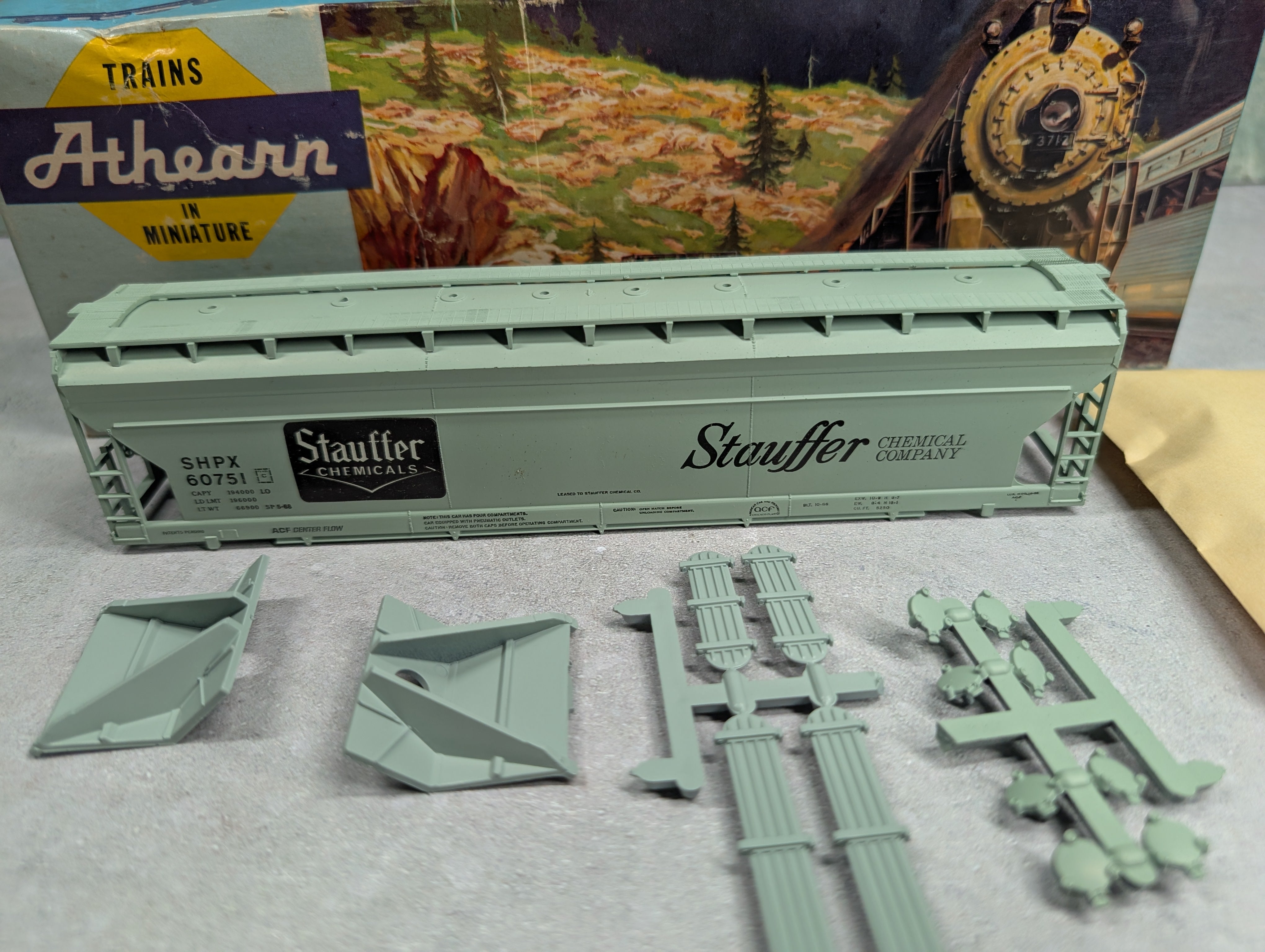 USED Athearn 1922 HO Scale 55' ACF Center-Flow Hopper Stauffer SHPX #60751 KIT