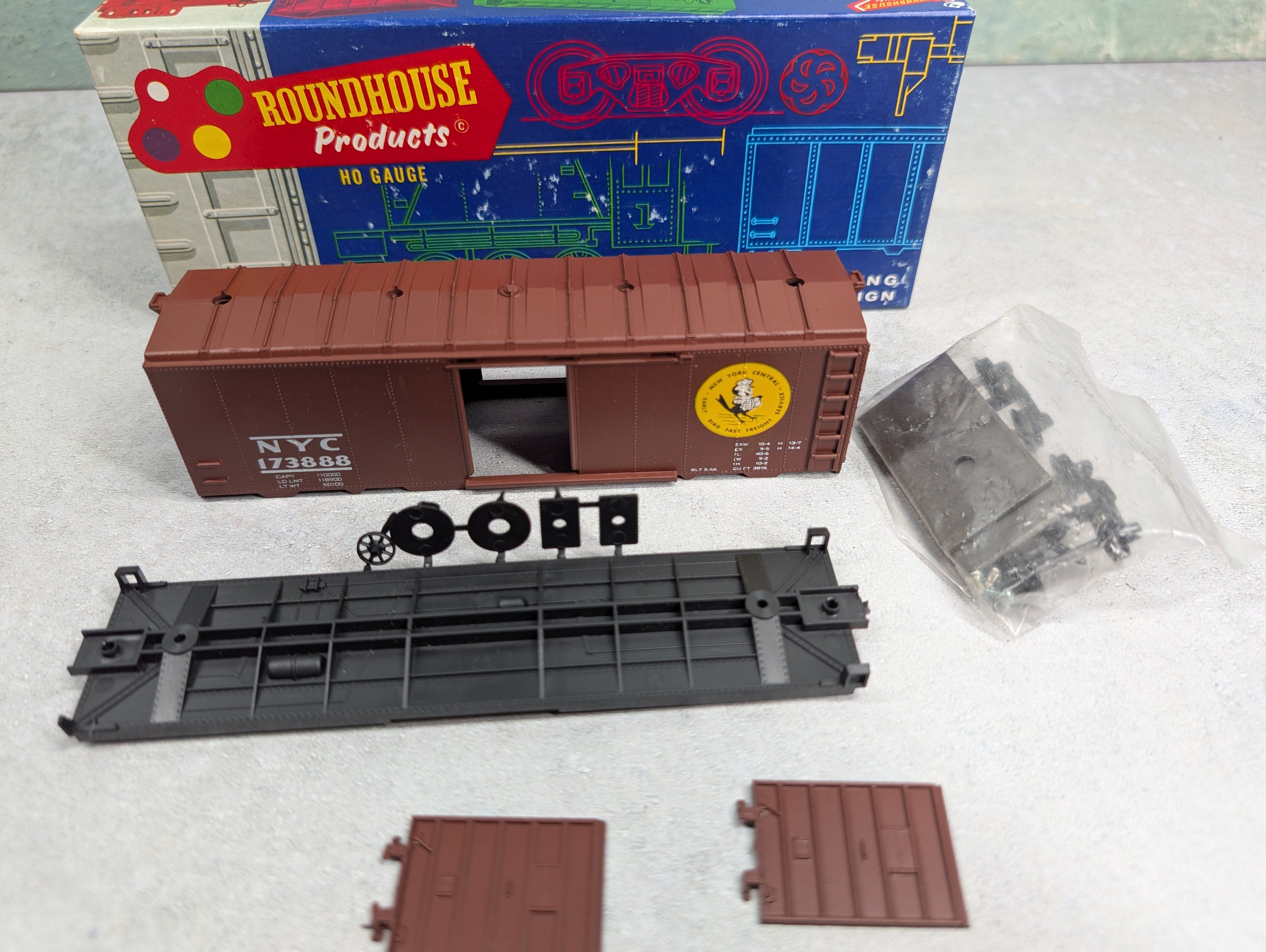 USED Roundhouse 2041 HO Scale 40' Box Car New York Central NYC #173888 Early Bird KIT