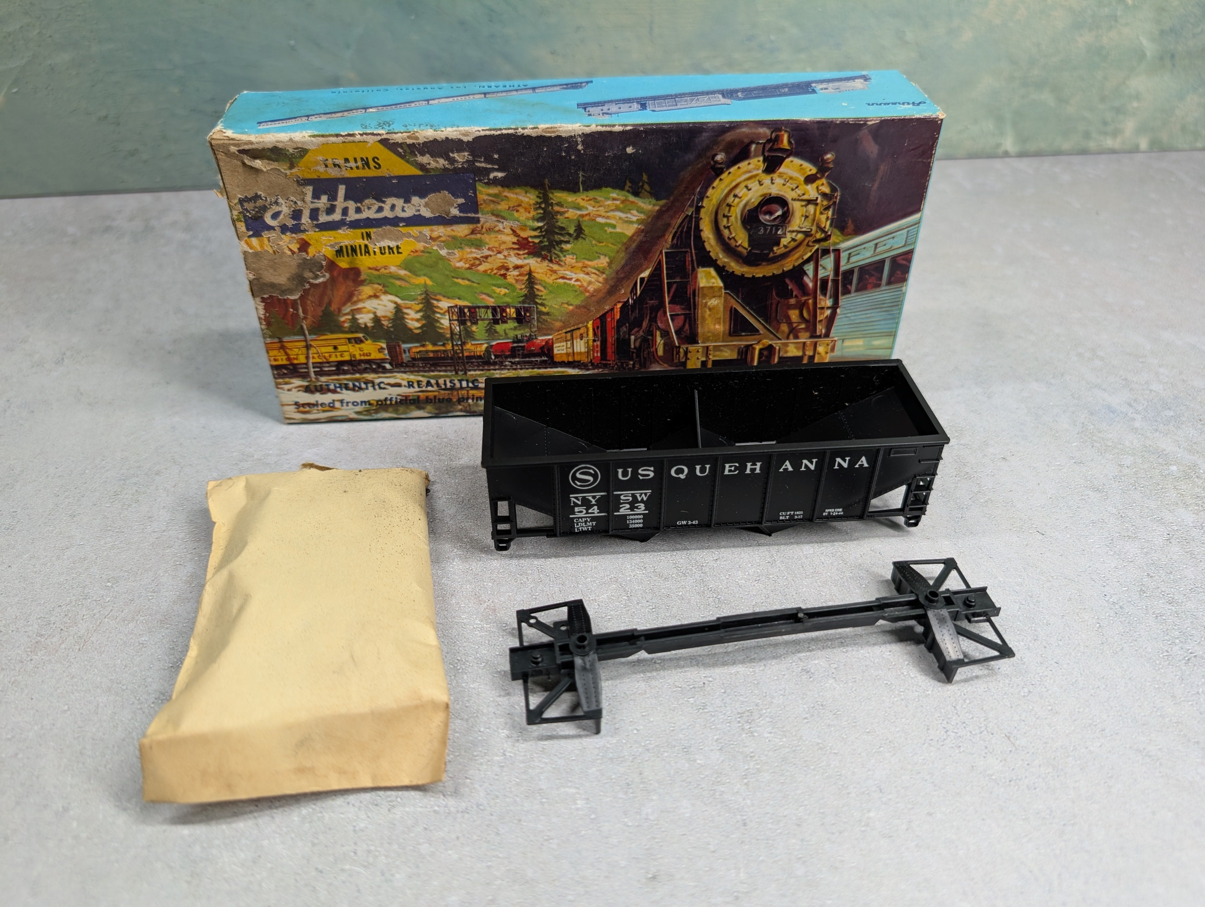 USED Athearn HO Scale 34' Offset Side Hopper Susquehanna NYSW #5423 Bev-Bel KIT