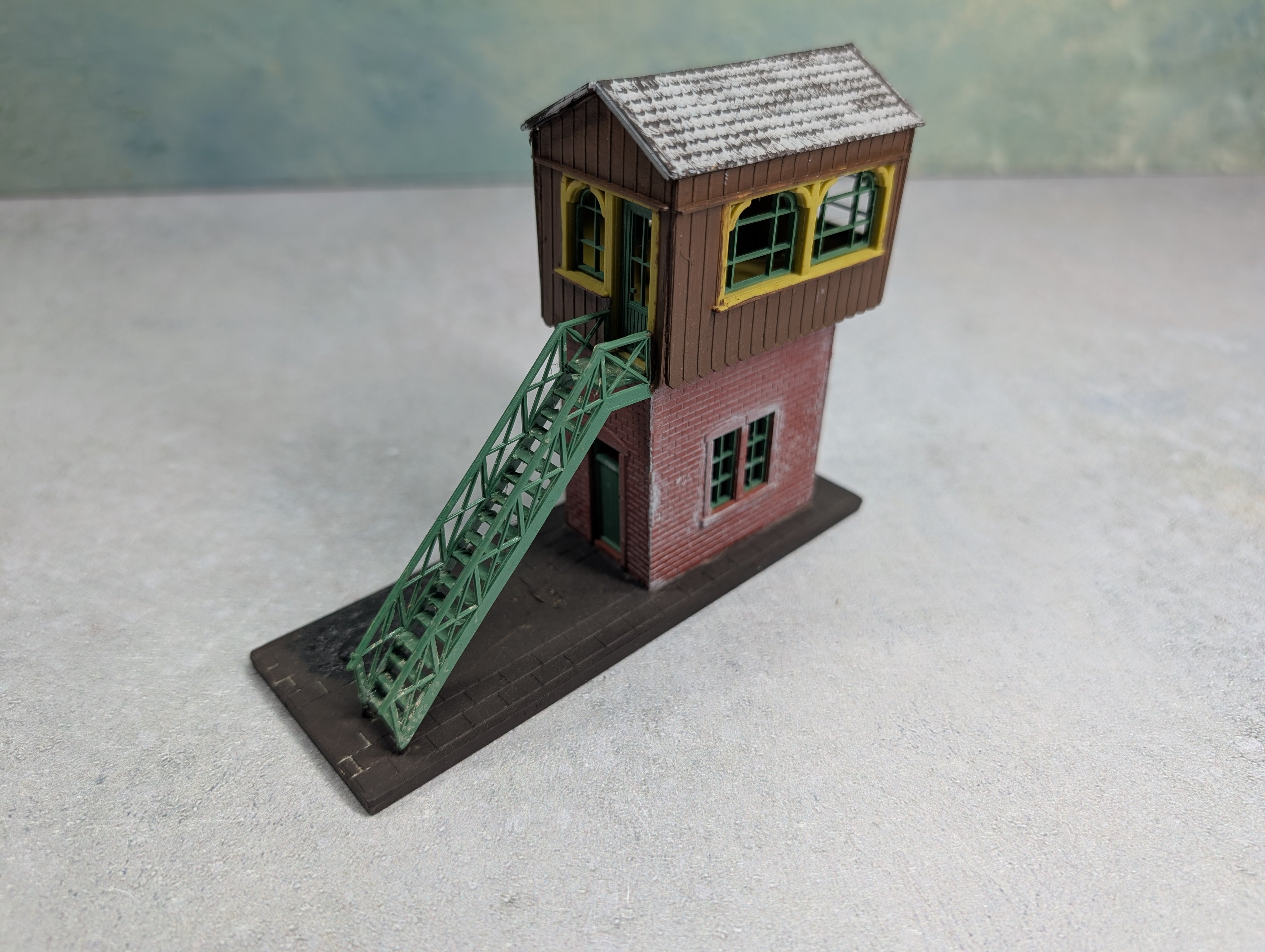 USED Life-Like HO Scale Station Tower