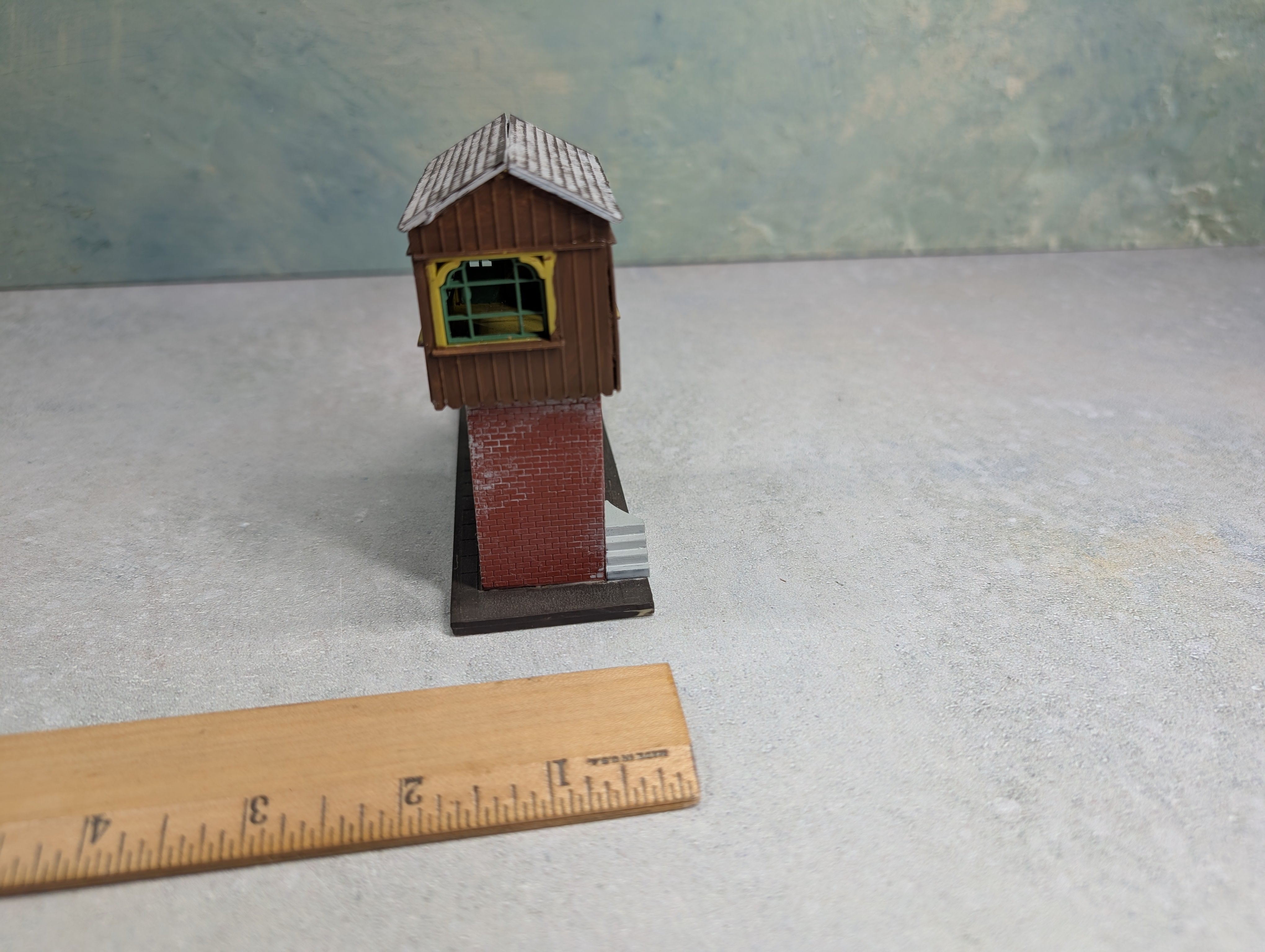 USED Life-Like HO Scale Station Tower