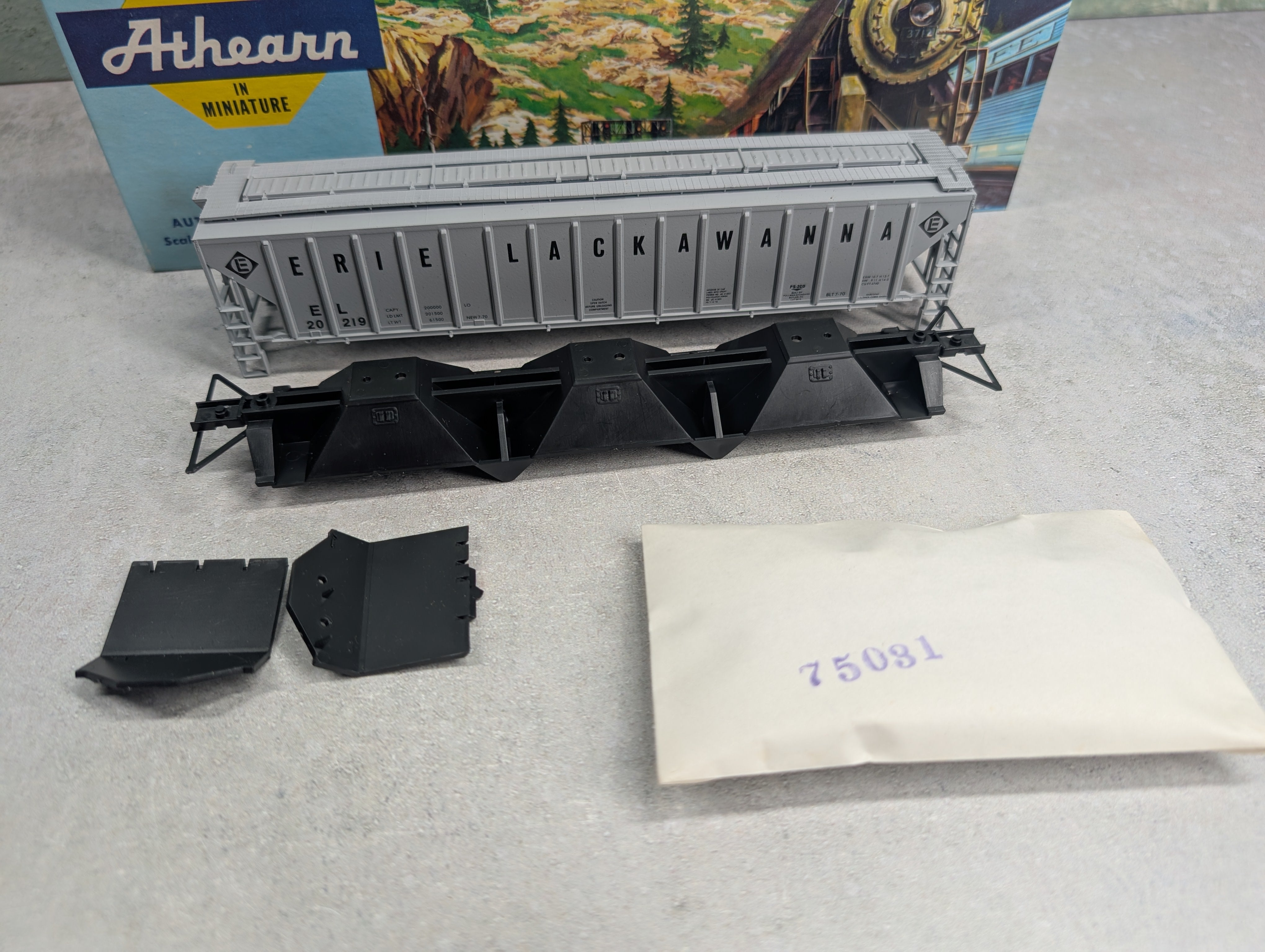 USED Athearn 234 HO Scale 54' Ribside Covered Hopper Erie Lackawanna EL #20219 Rail Runner KIT