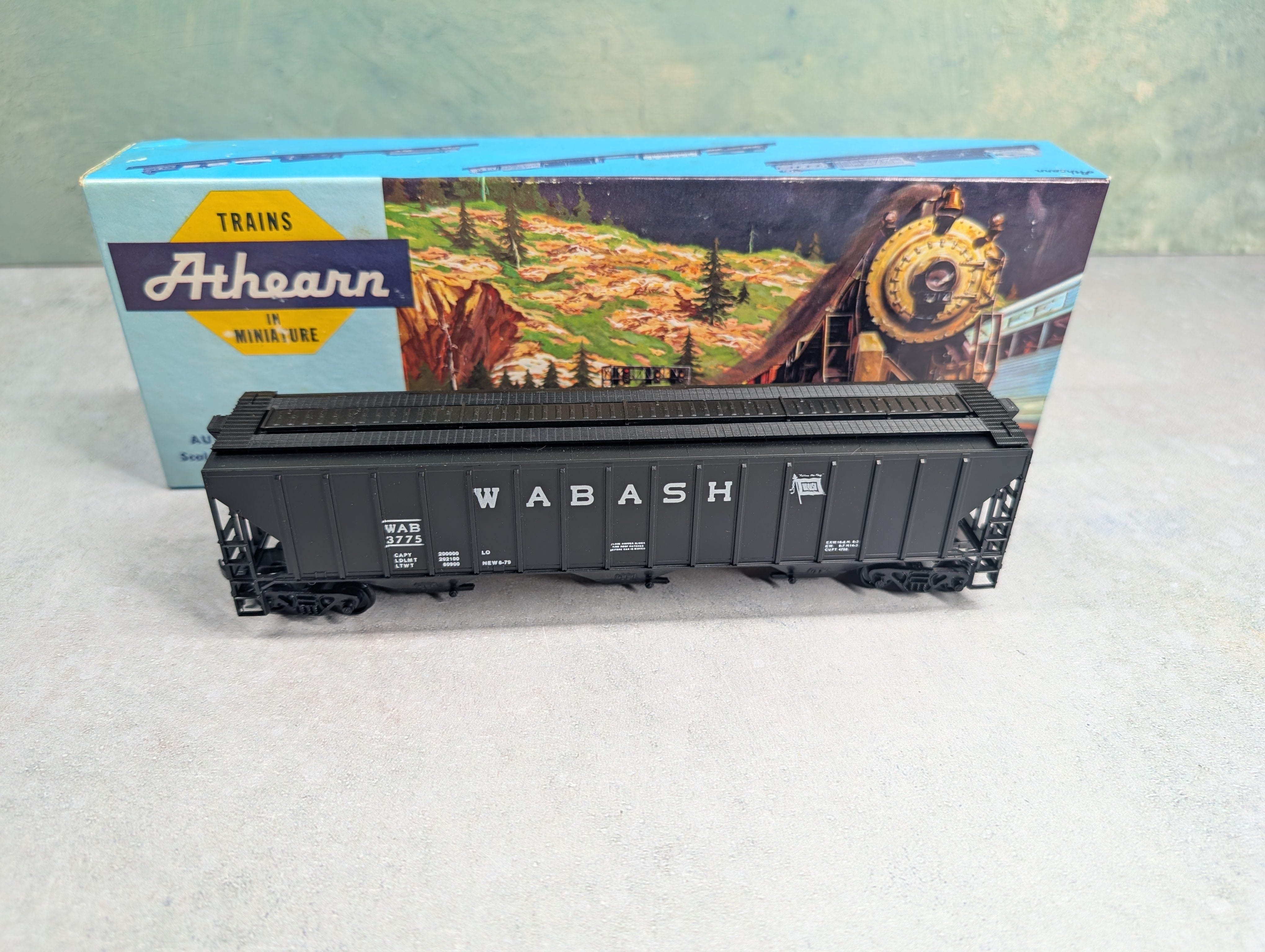 USED Athearn #1418 HO Scale 54' PS Ribside Covered Hopper Wabash WAB #3775 Bev-Bel
