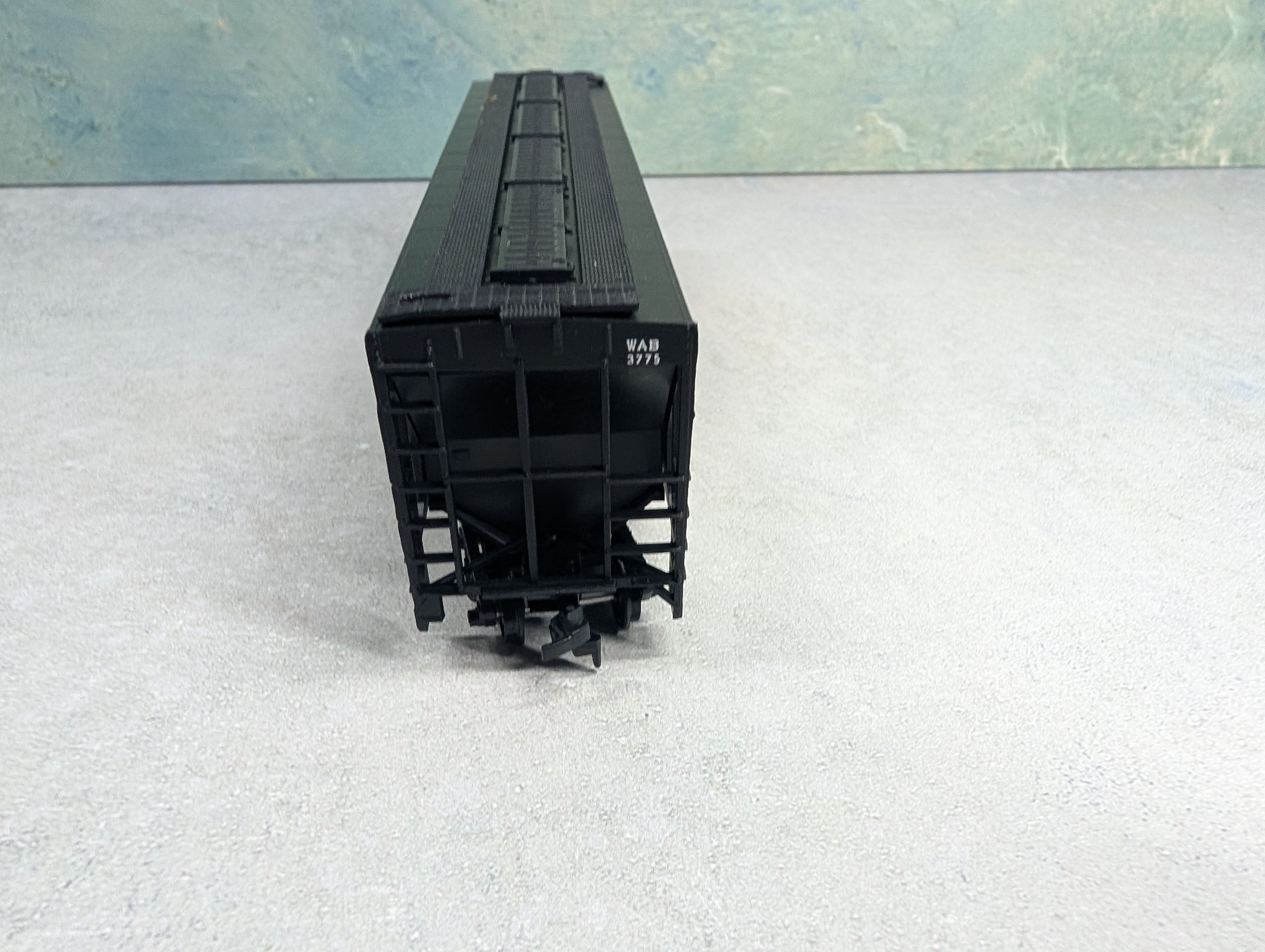 USED Athearn #1418 HO Scale 54' PS Ribside Covered Hopper Wabash WAB #3775 Bev-Bel